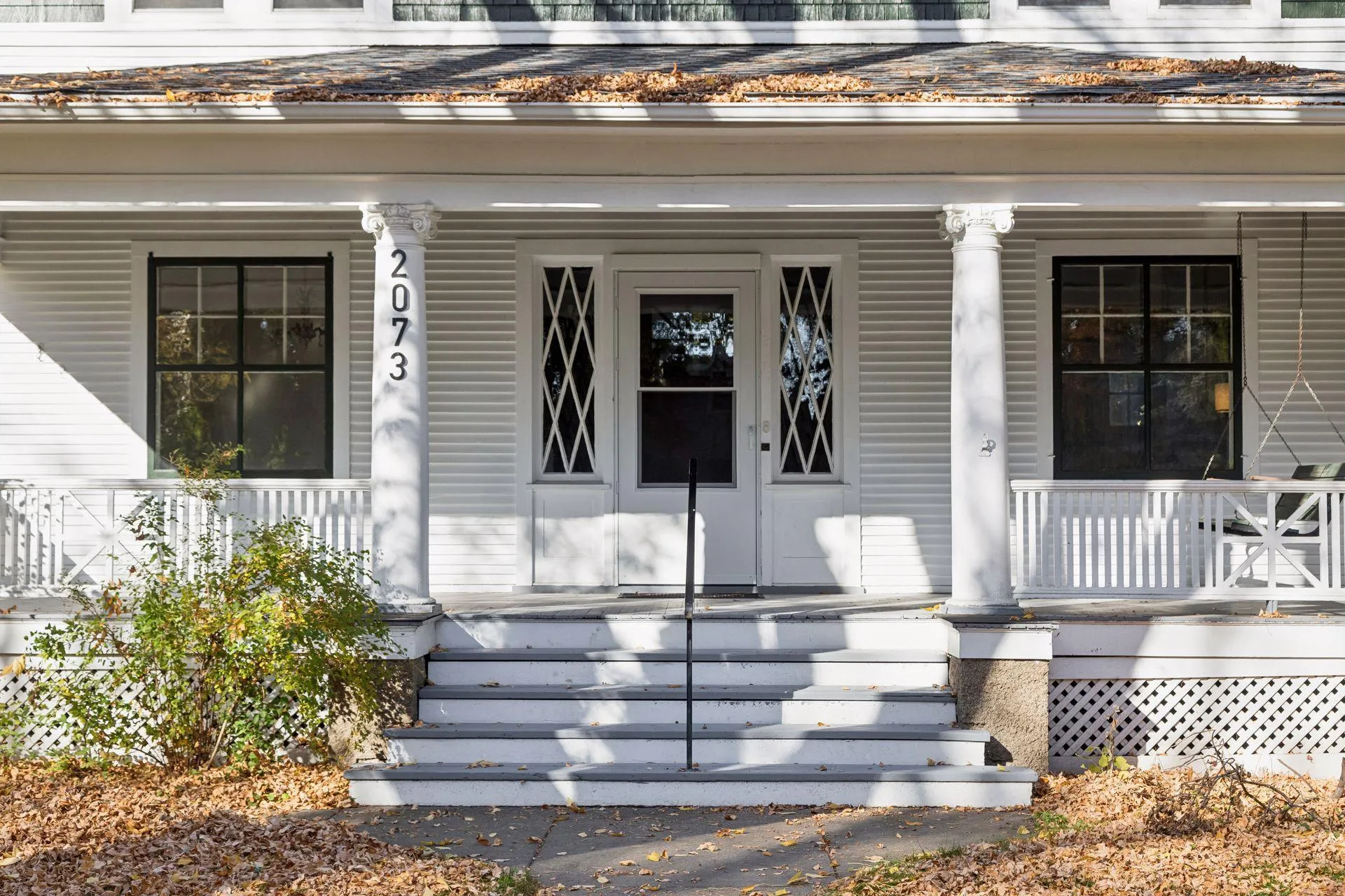 Photo 3 of 2073 Carroll Avenue