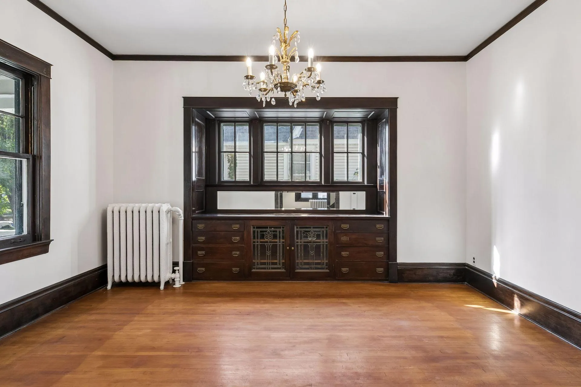 Photo 10 of 2073 Carroll Avenue
