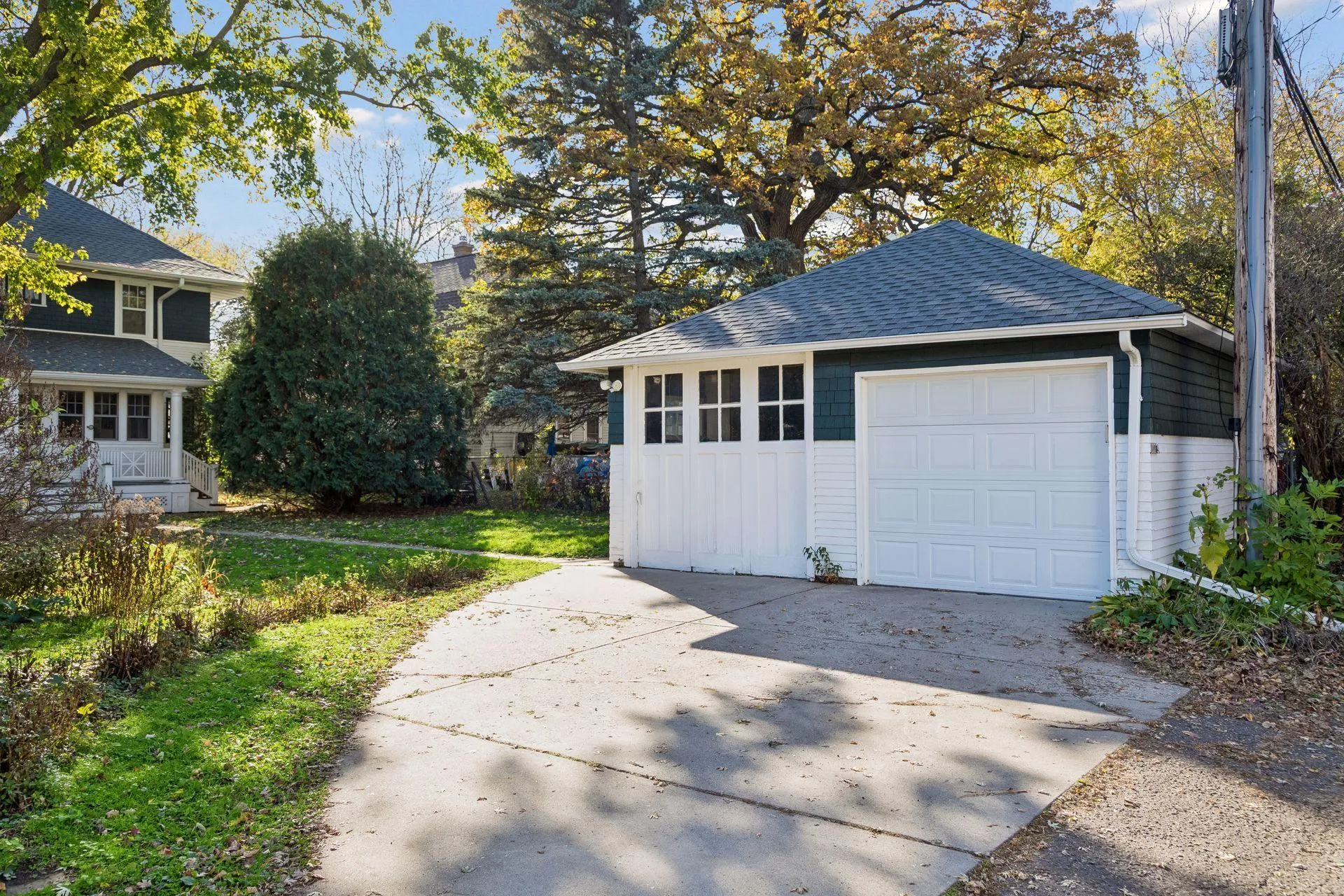 Photo 31 of 2073 Carroll Avenue