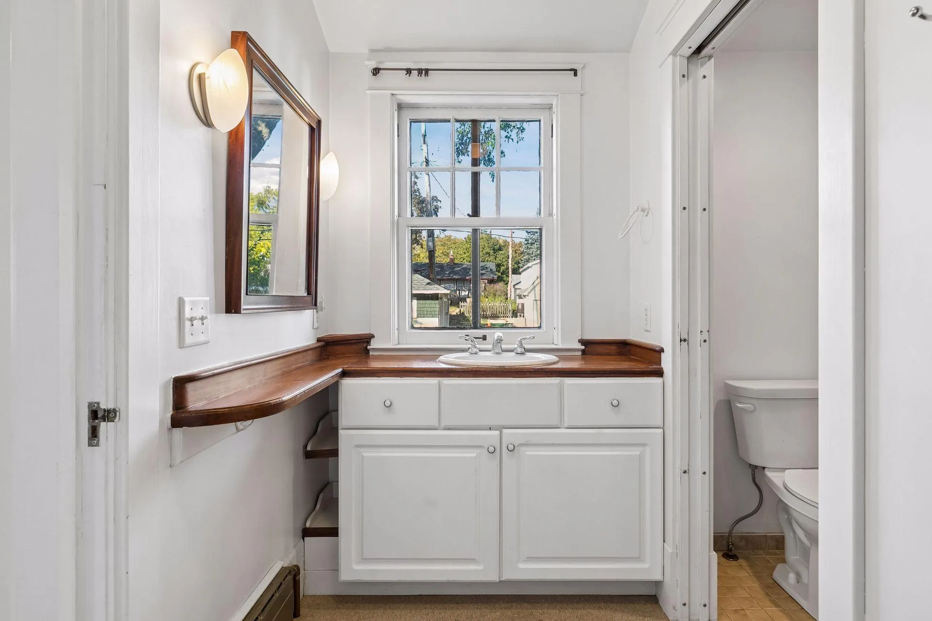 Photo 17 of 2073 Carroll Avenue