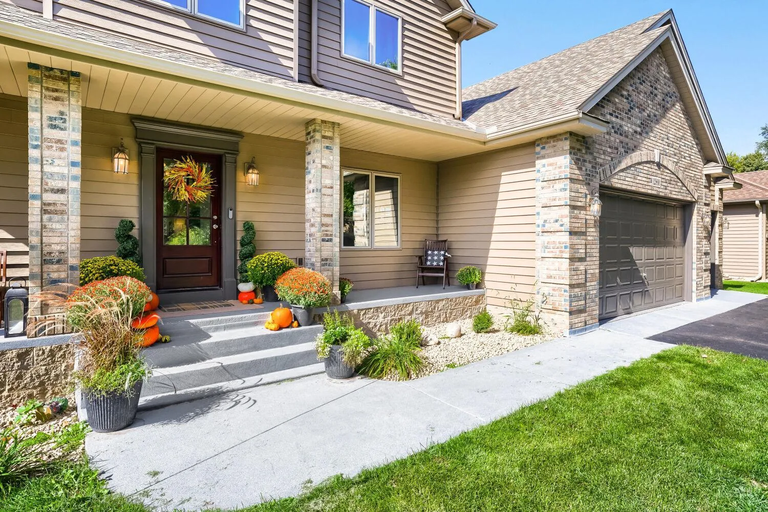 Photo 4 of 12860 Palisade Ne Street