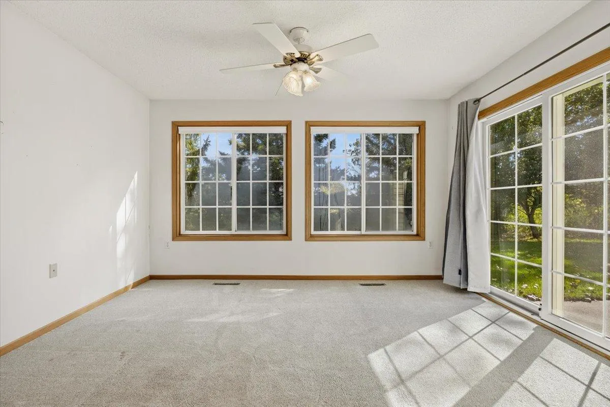 Photo 13 of 7987 Forest Boulevard Unit Unit F