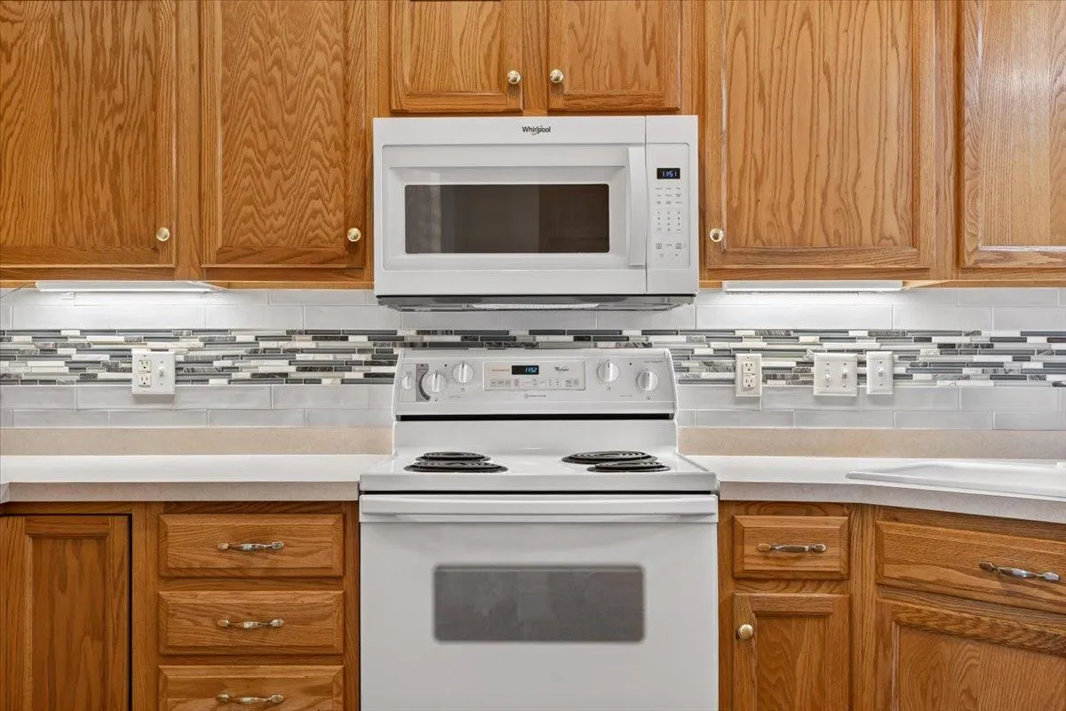Photo 6 of 7987 Forest Boulevard Unit Unit F