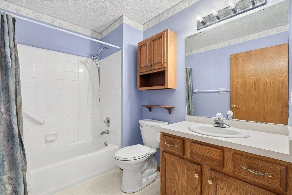 Photo 16 of 7987 Forest Boulevard Unit Unit F