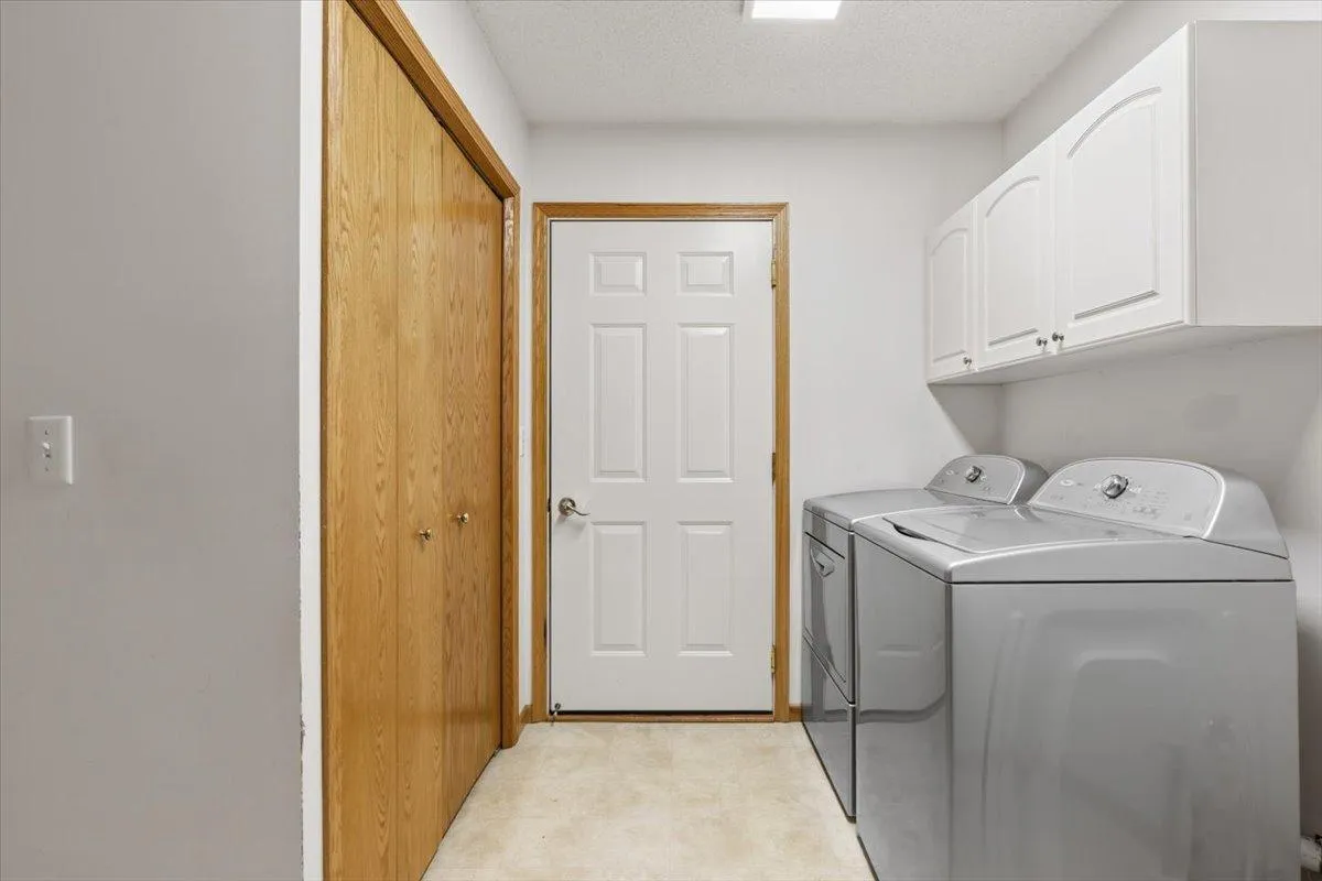 Photo 27 of 7987 Forest Boulevard Unit Unit F
