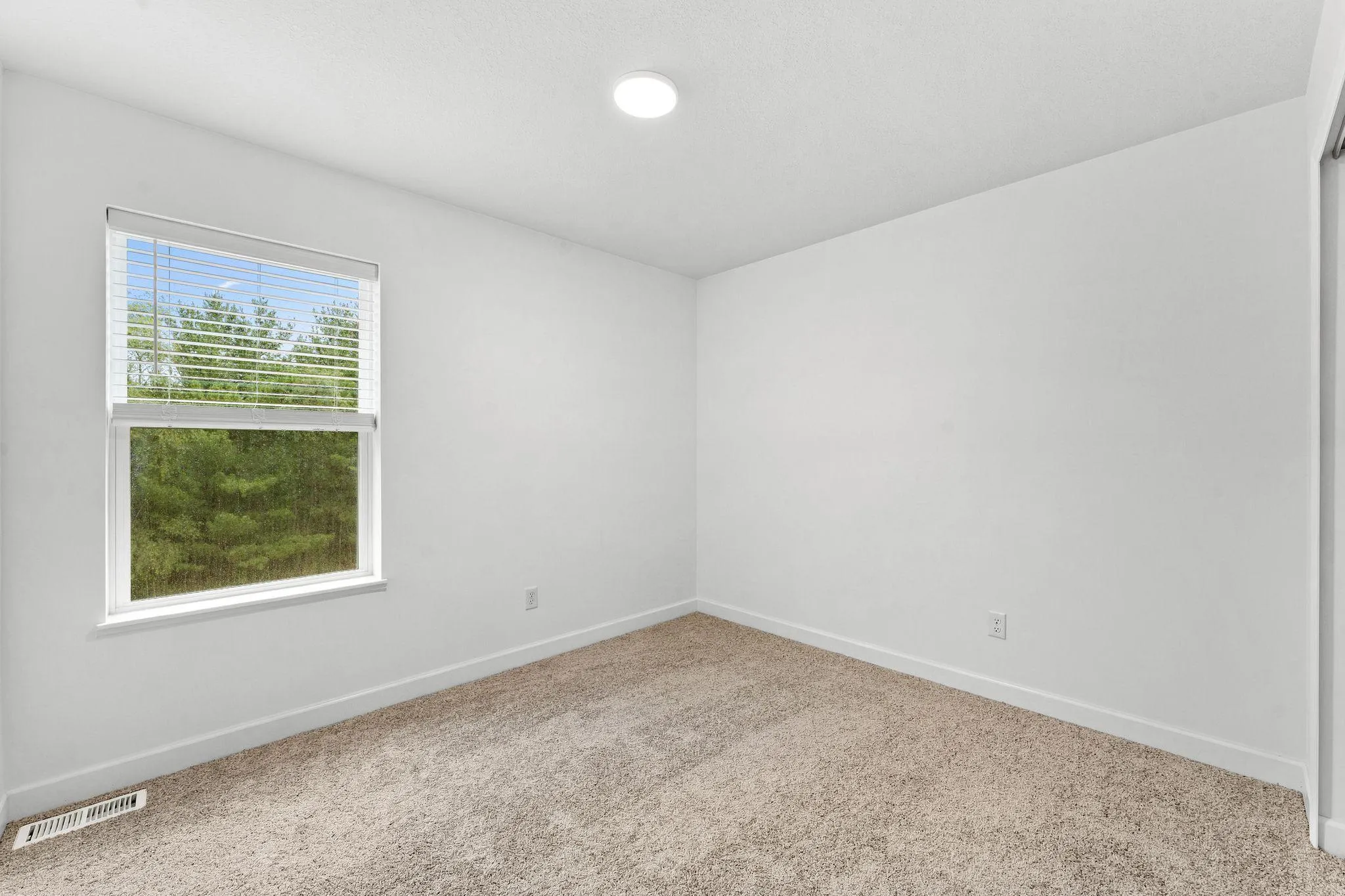 Photo 16 of 10927 Henslowe S Avenue