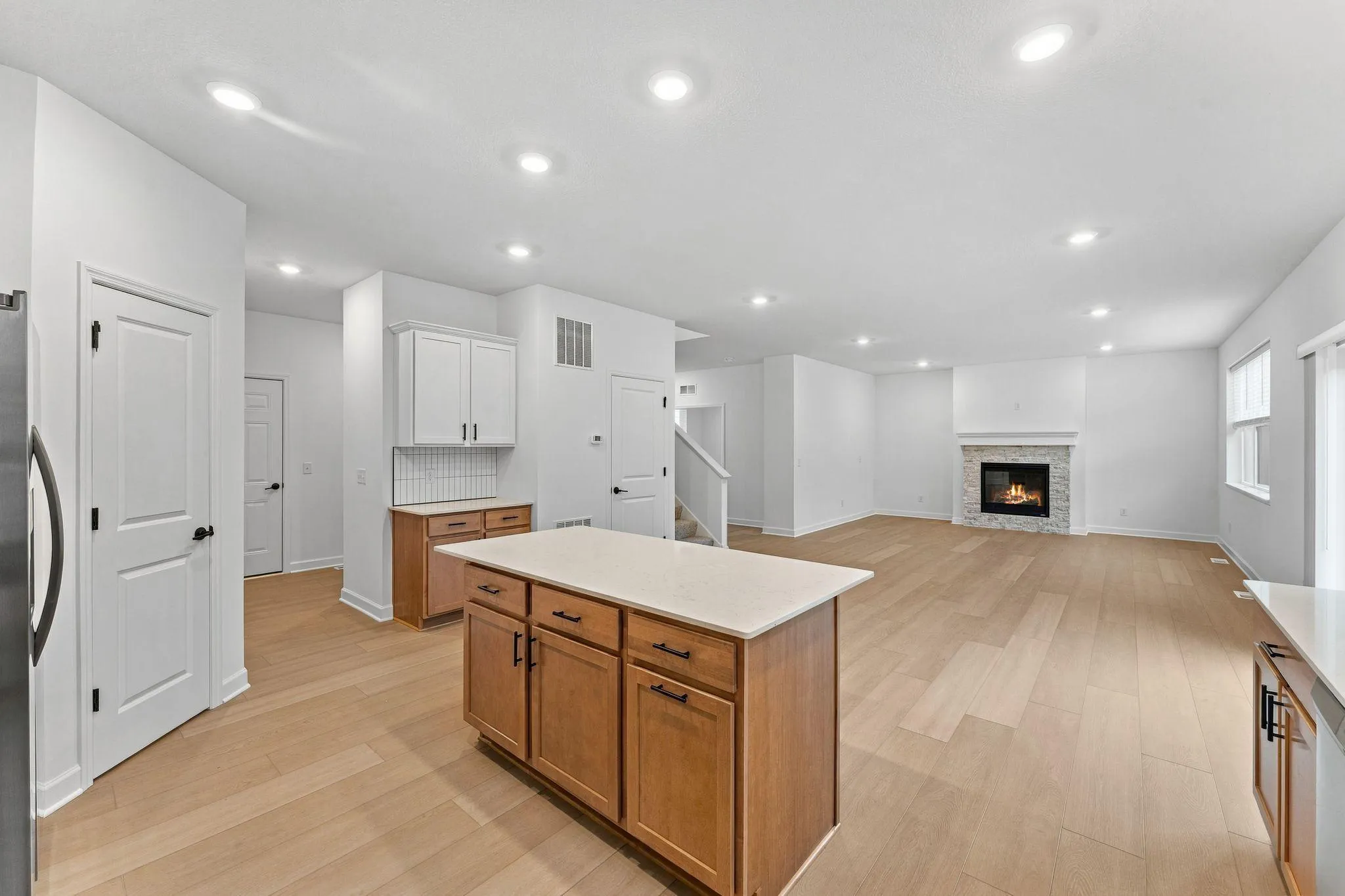 Photo 5 of 10927 Henslowe S Avenue