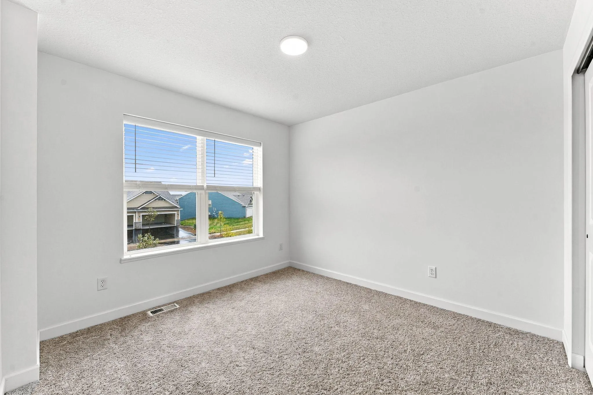 Photo 15 of 10927 Henslowe S Avenue