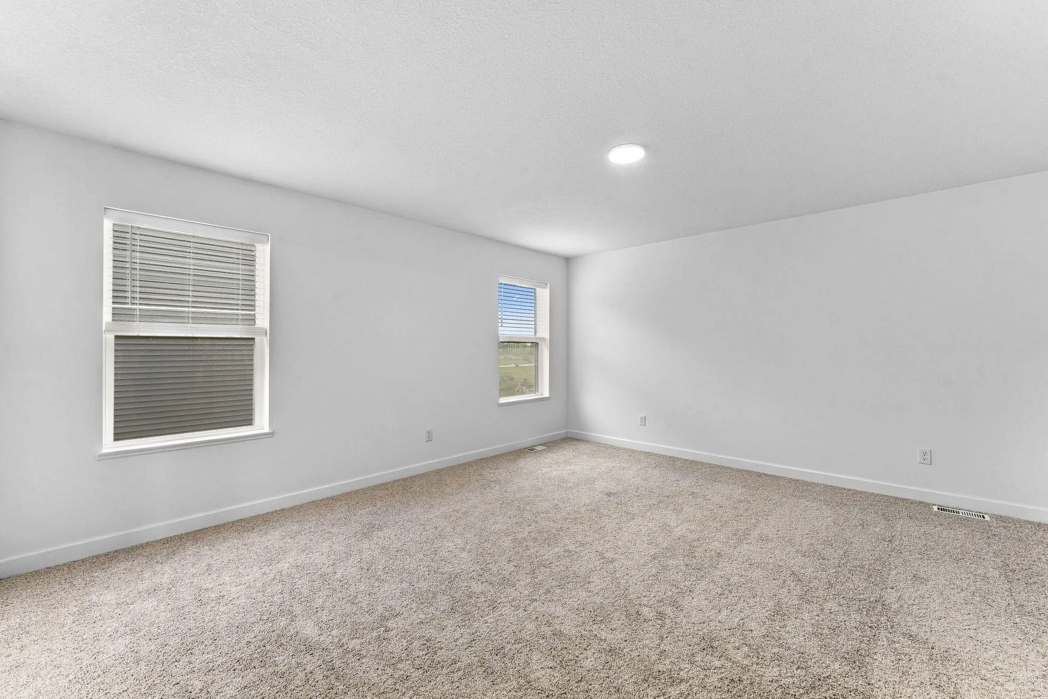 Photo 10 of 10927 Henslowe S Avenue