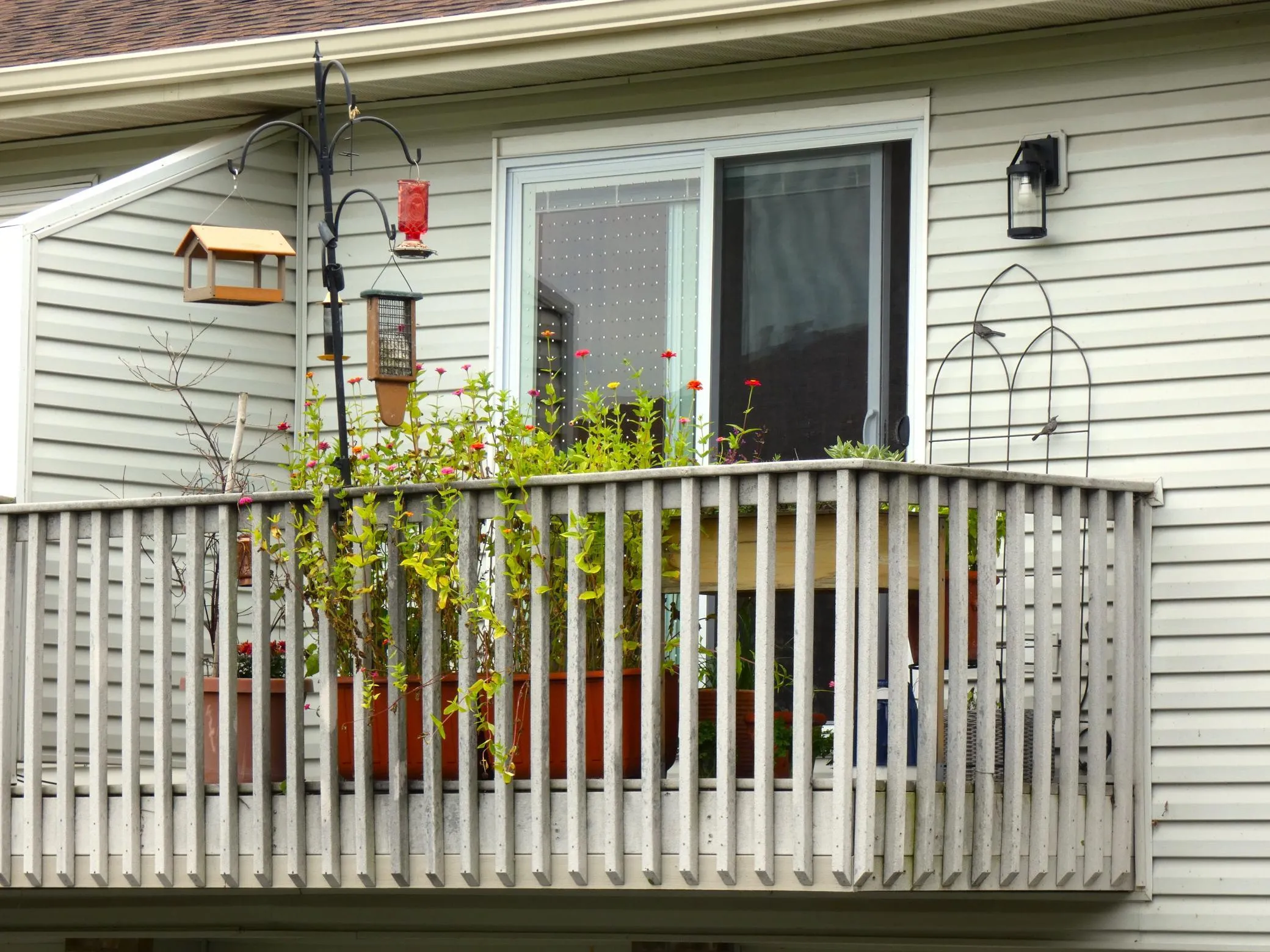Photo 3 of 2456 Grenadier N Avenue