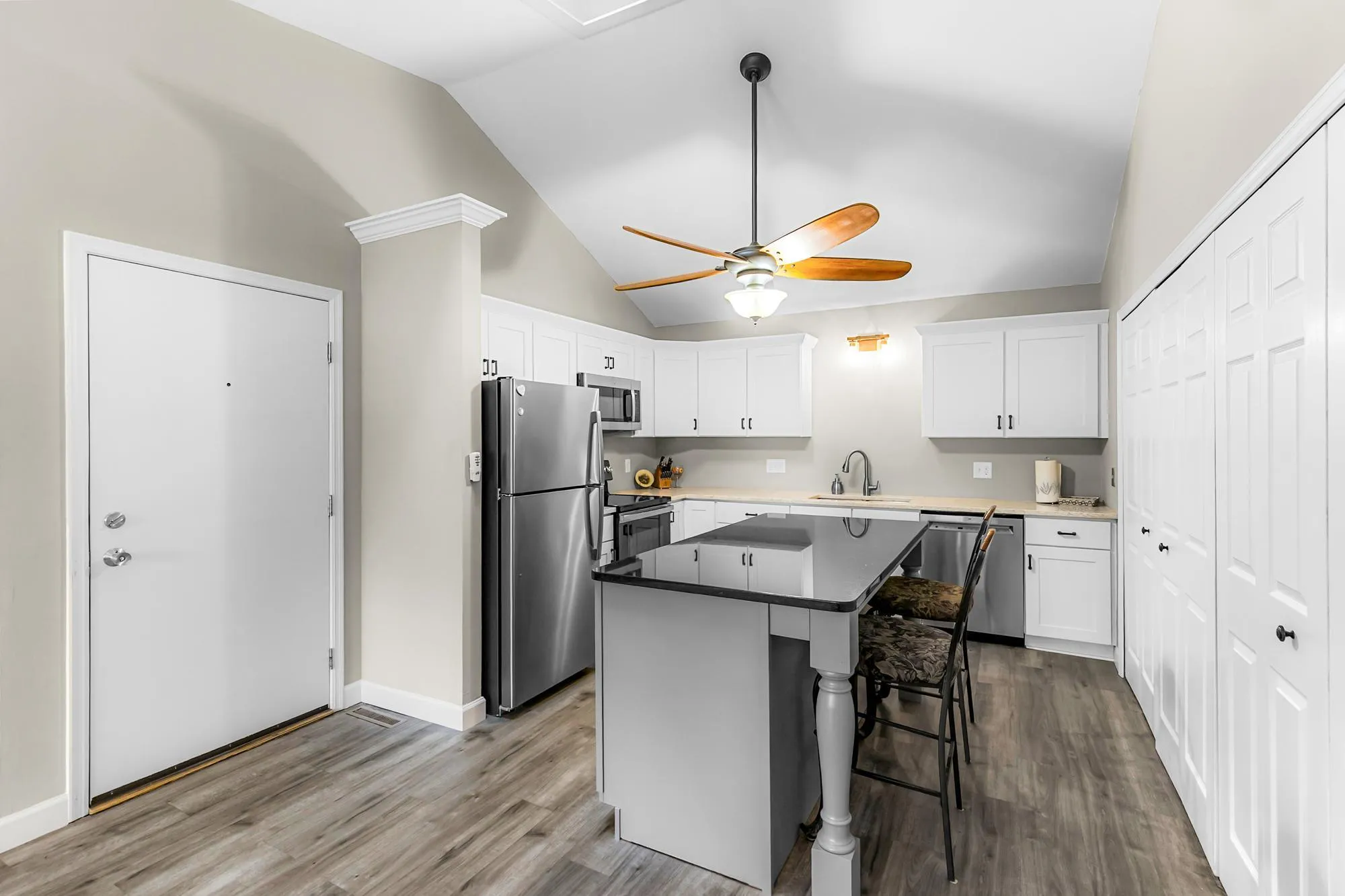 Photo 12 of 3290 Greenbrier Street Unit 3290c