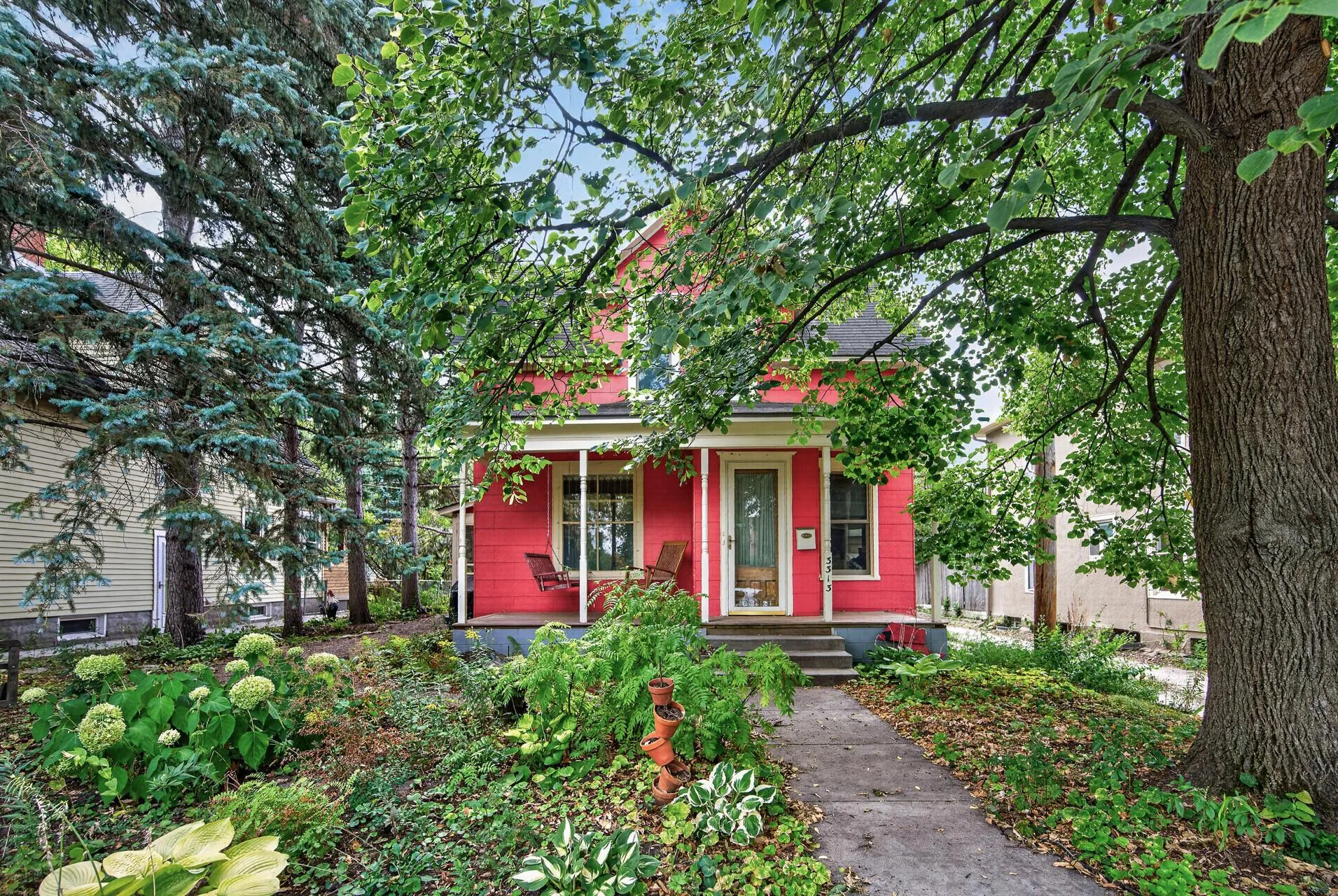 Photo 2 of 3313 E 26th Street
