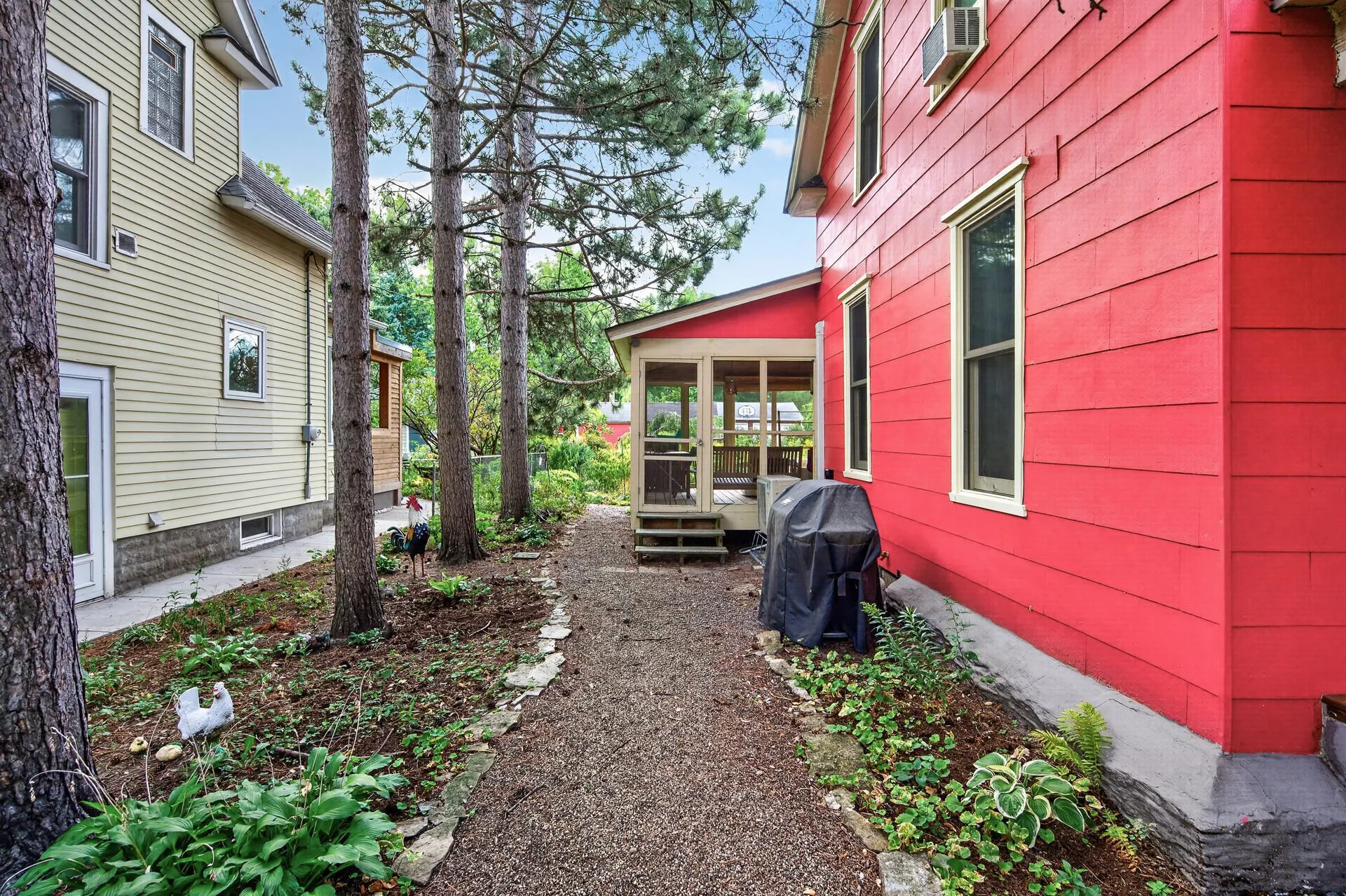 Photo 5 of 3313 E 26th Street