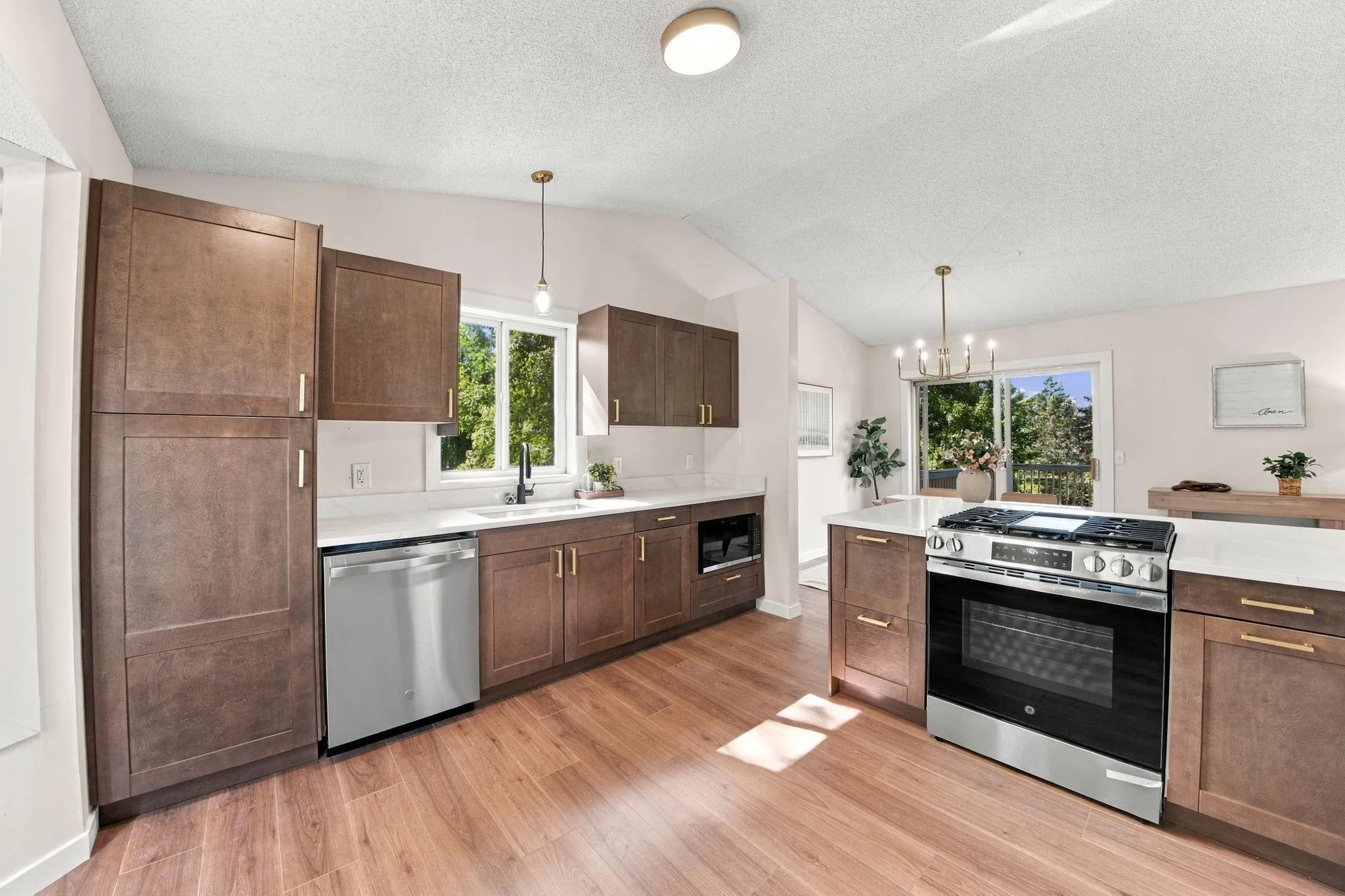 Photo 5 of 18214 Ironton Nw Street