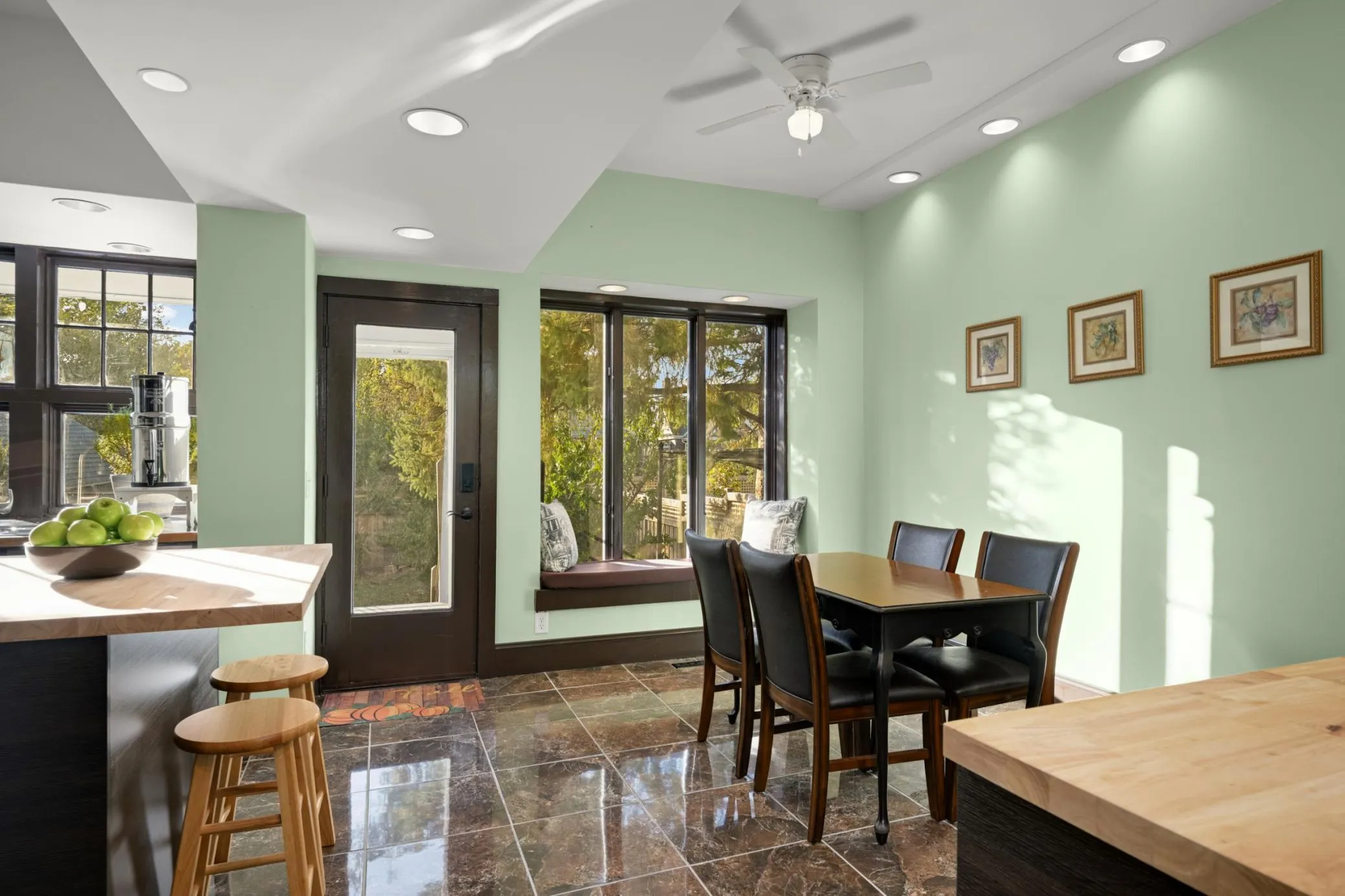 Photo 8 of 2226 Pleasant Avenue