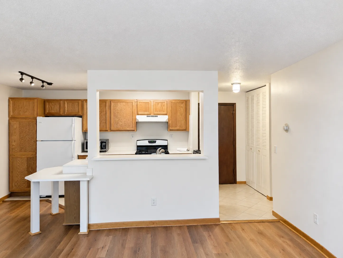 Photo 4 of 2630 Pleasant S Avenue Unit 206