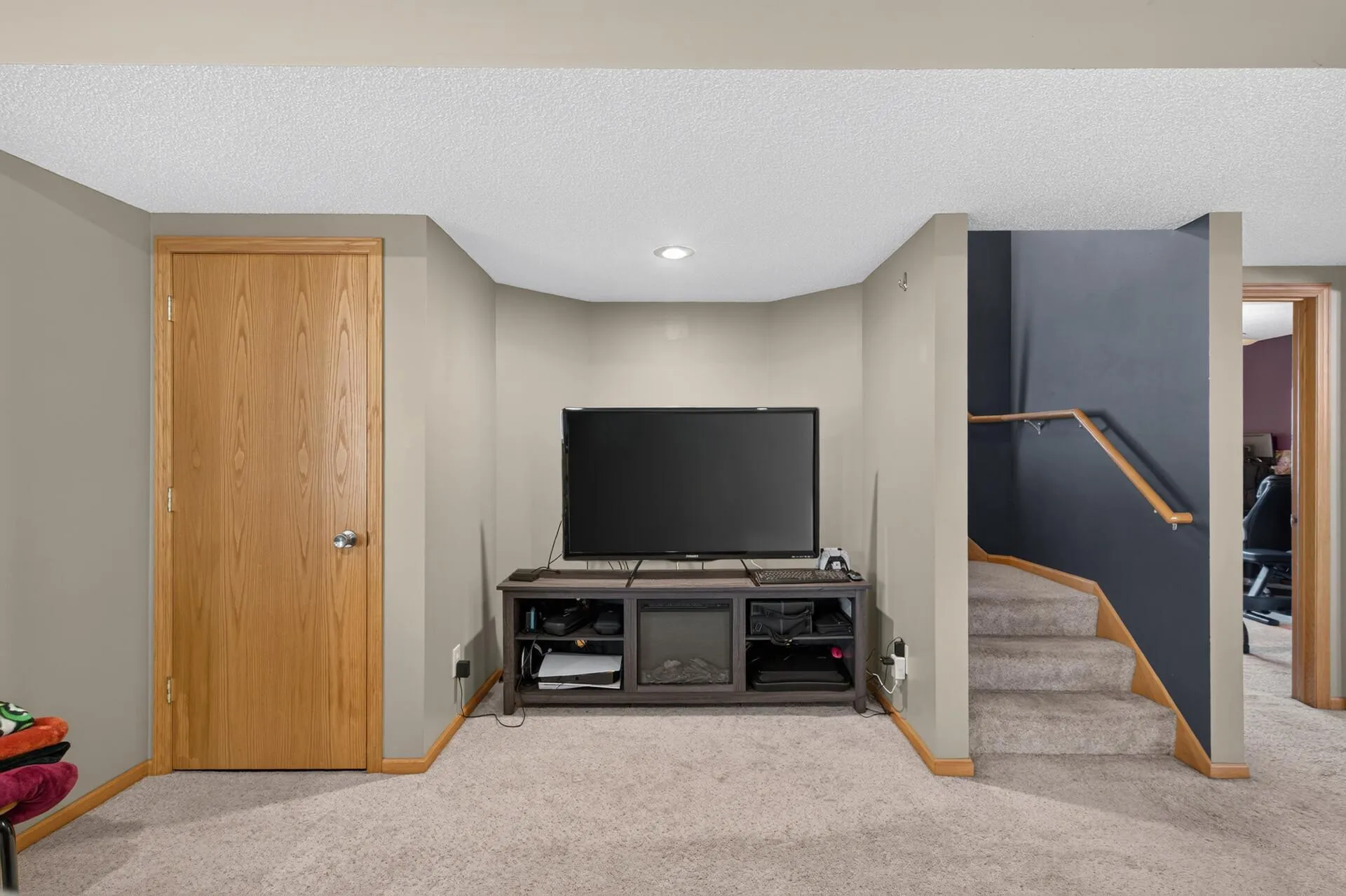 Photo 35 of 18396 Everest Path