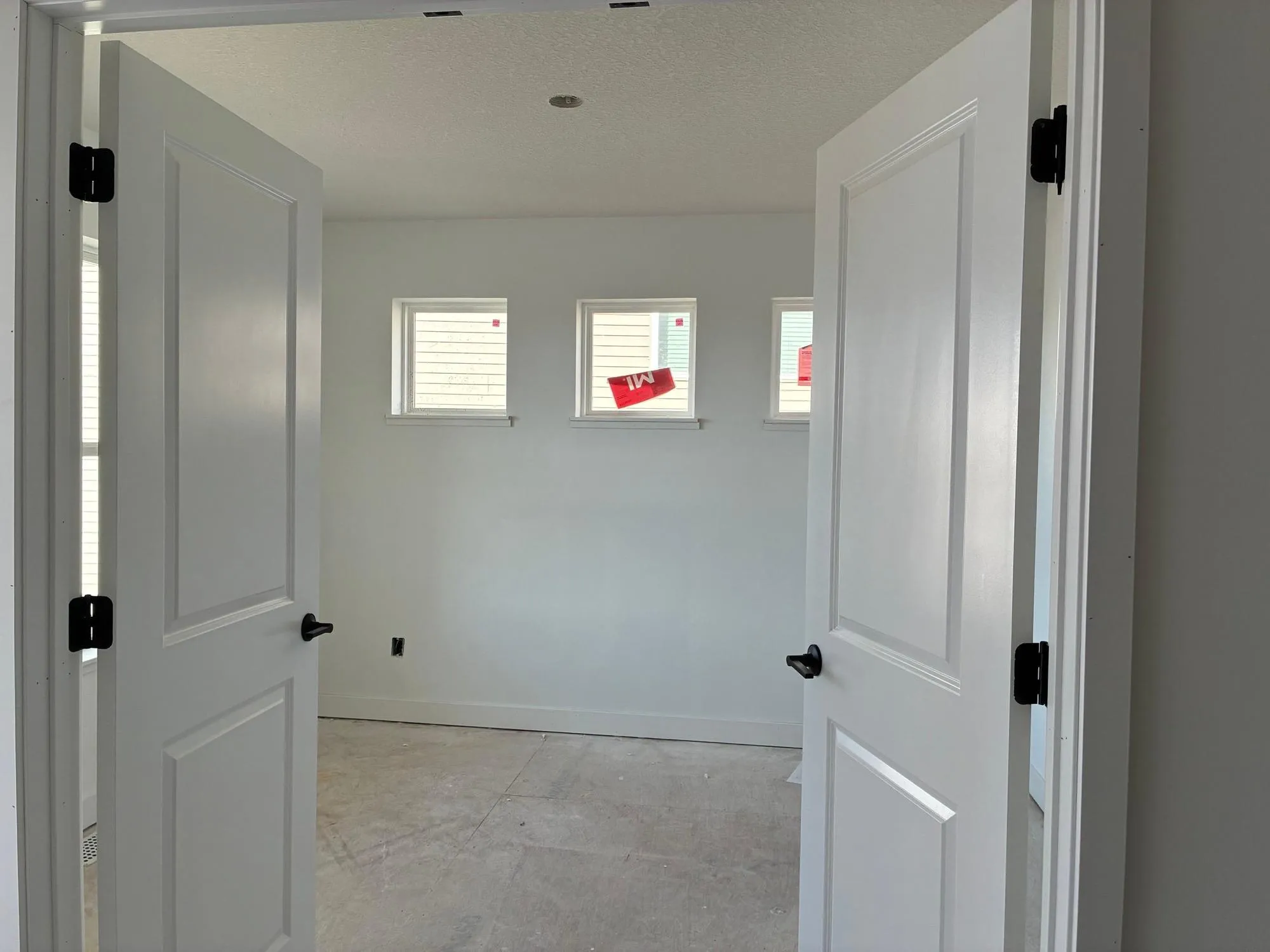 Photo 5 of 10921 Henslowe S Avenue