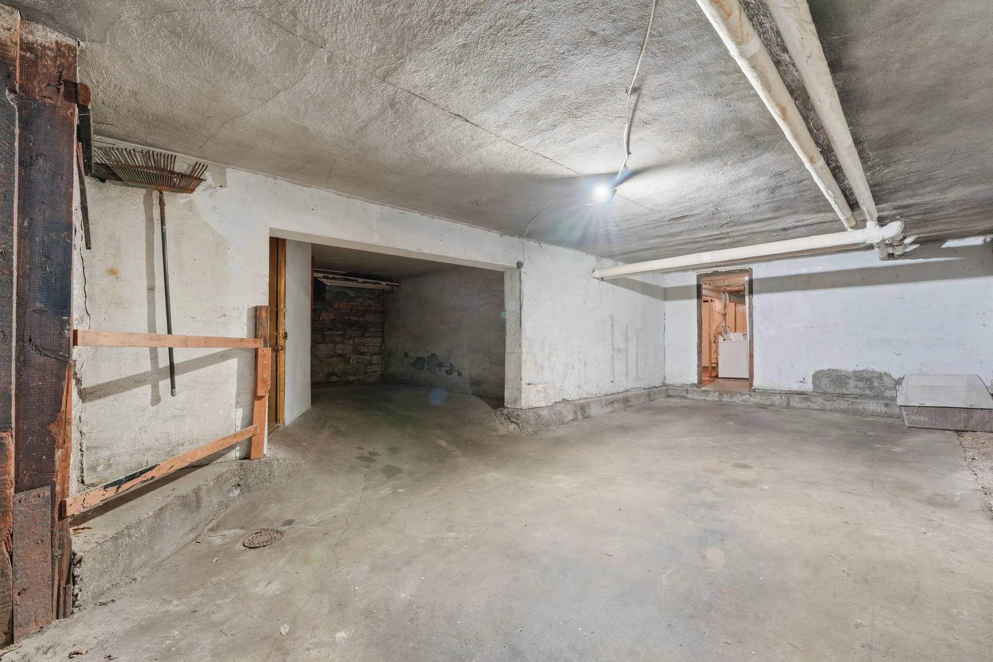 Photo 50 of 733 Bradley Street