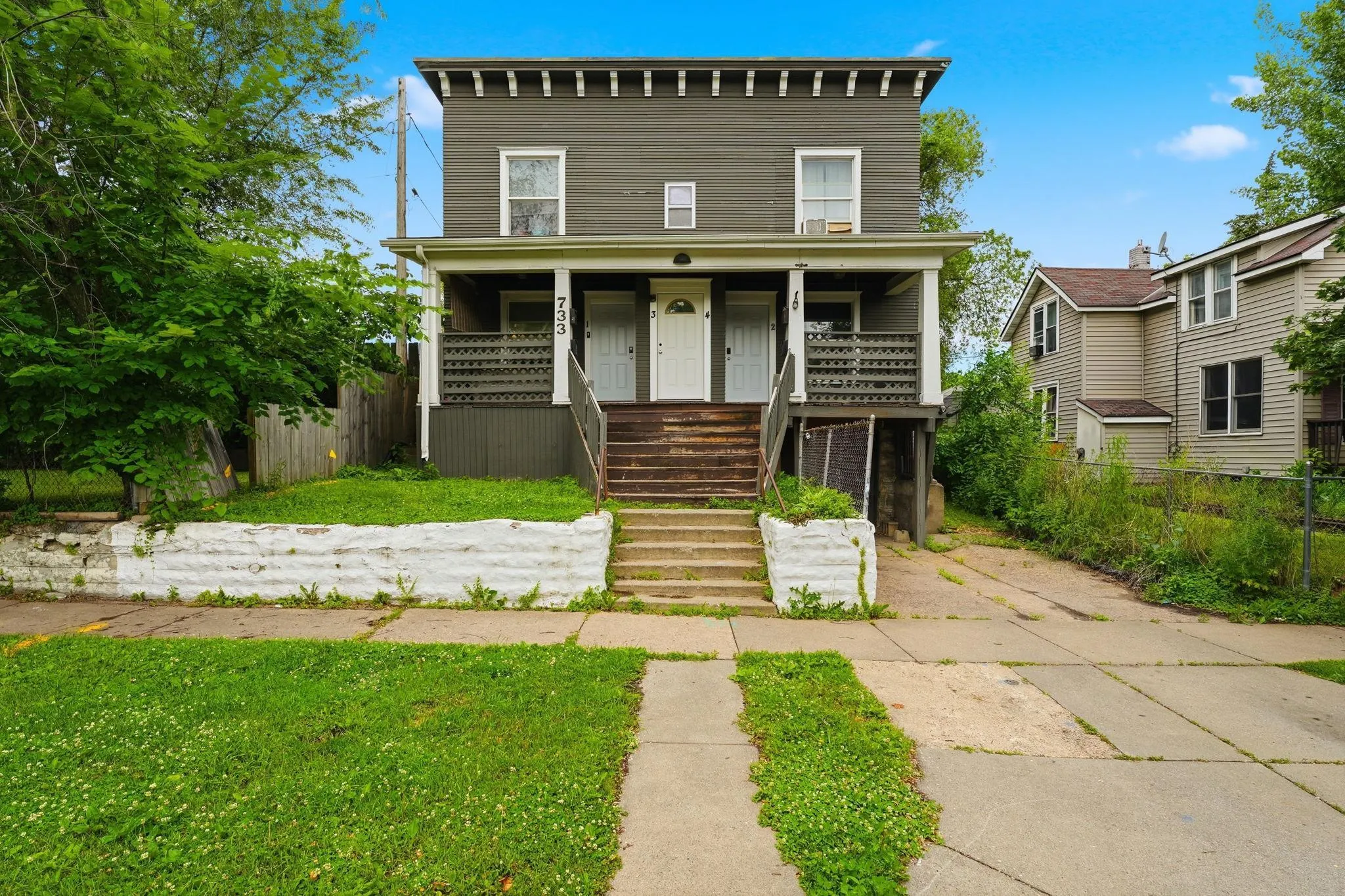 Photo 30 of 733 Bradley Street