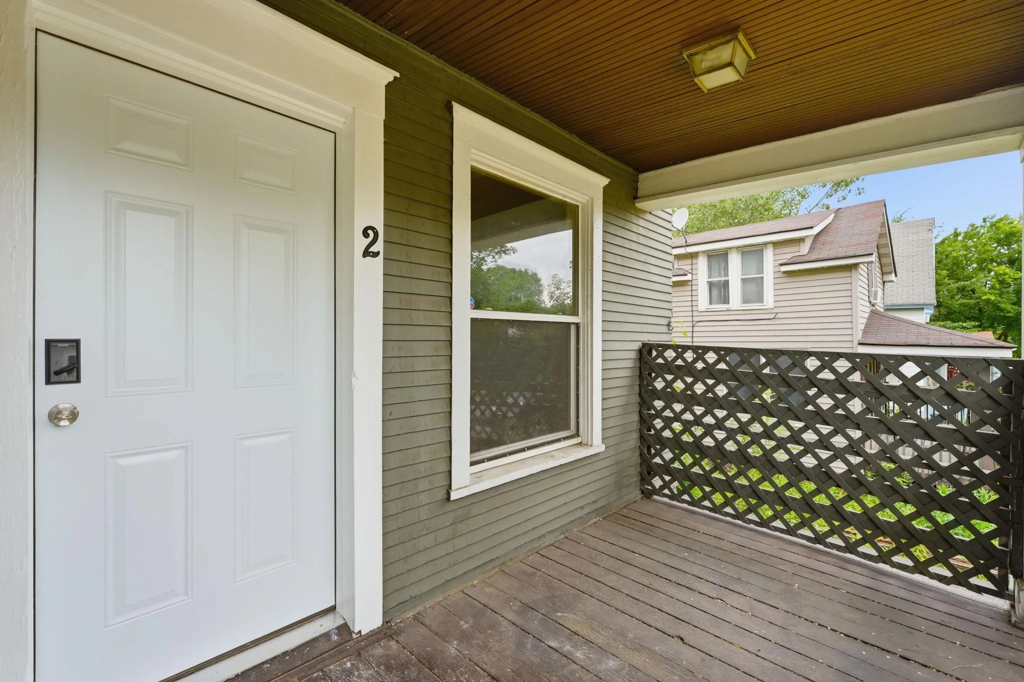 Photo 5 of 733 Bradley Street