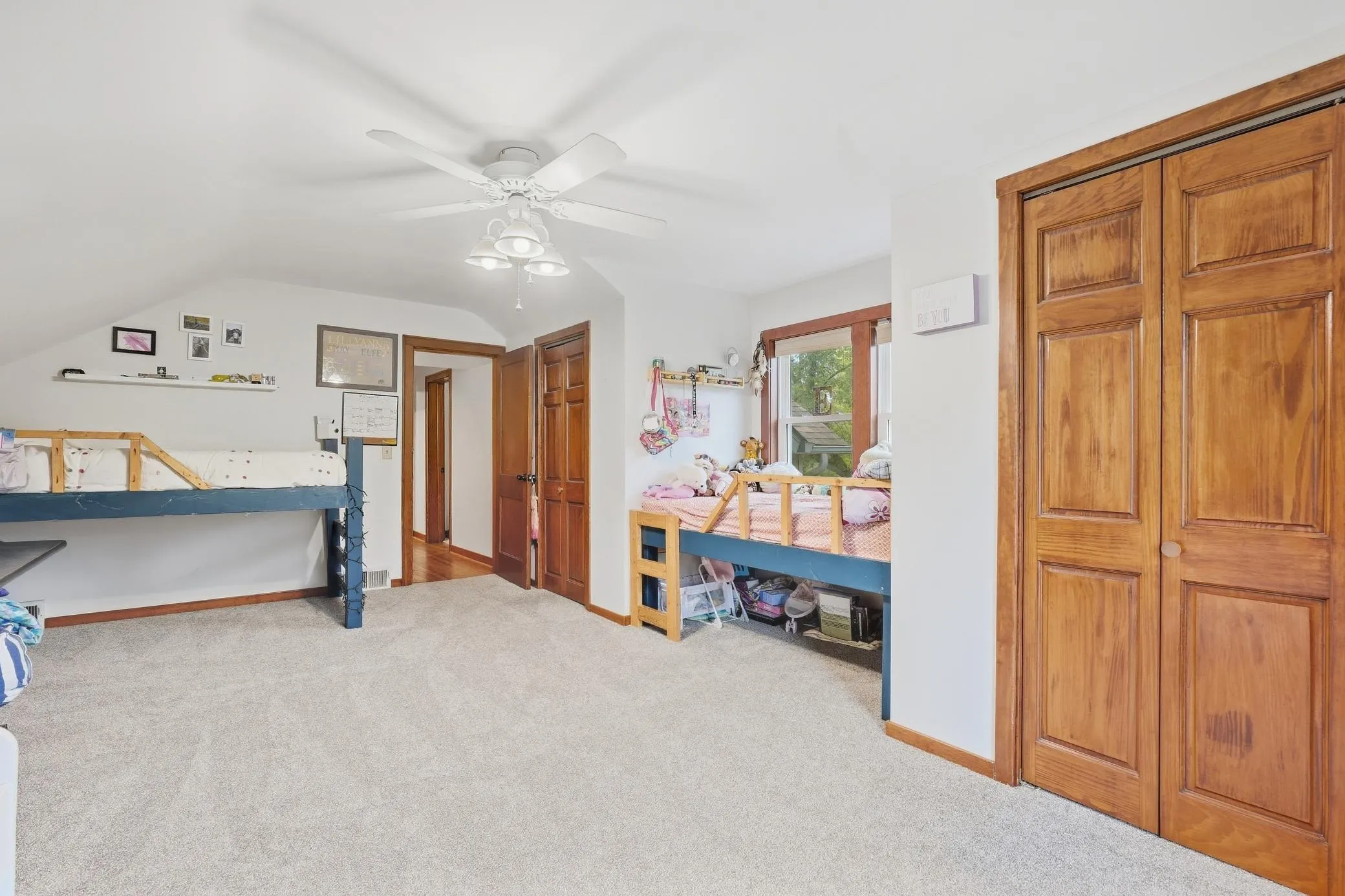 Photo 13 of 858 Bradley Drive
