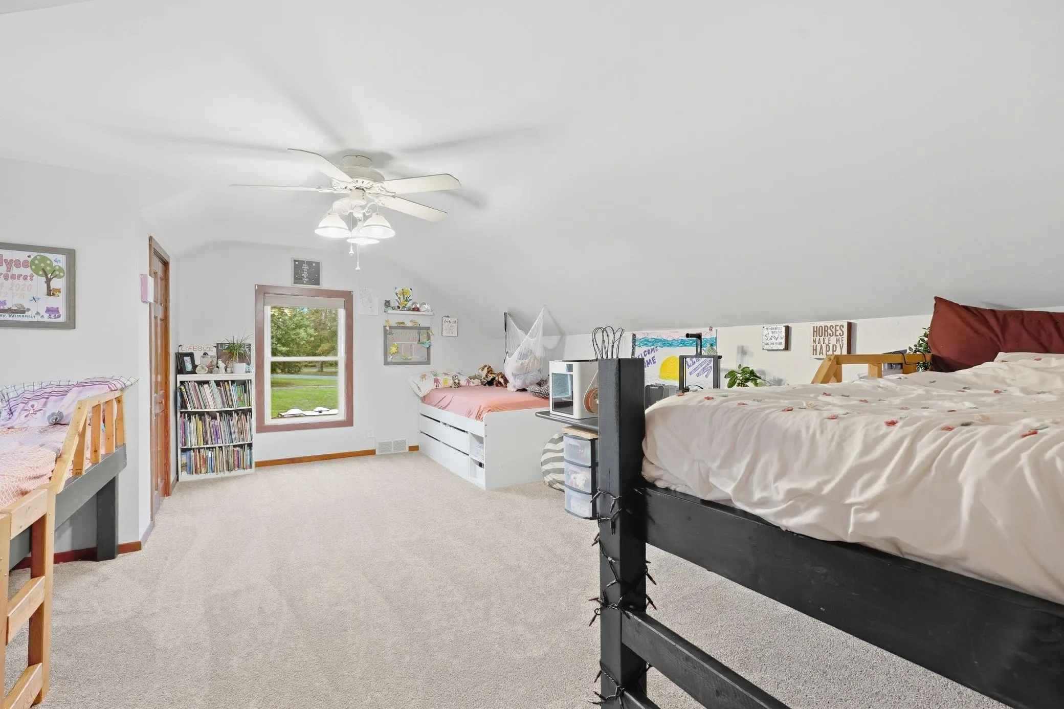 Photo 12 of 858 Bradley Drive