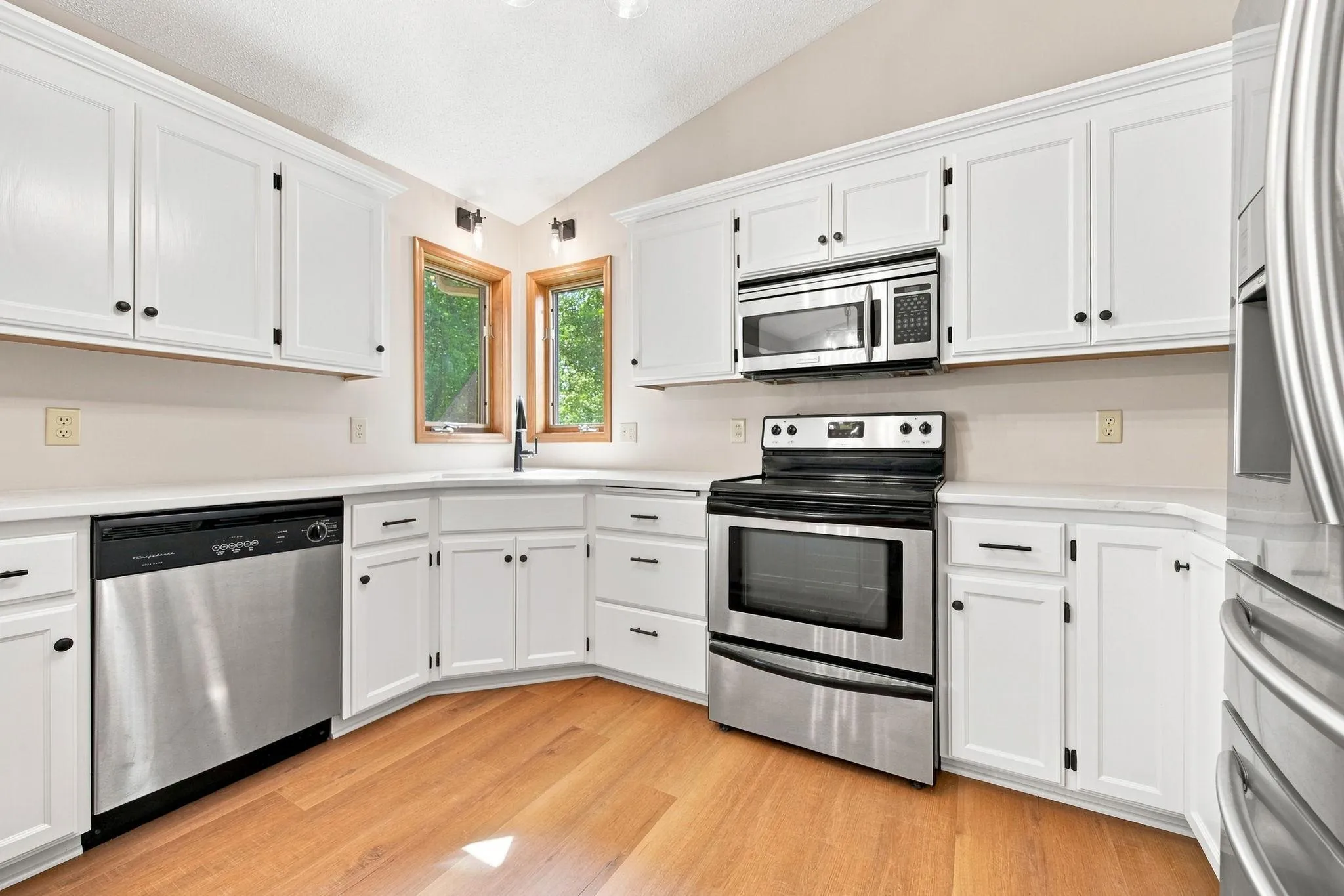 Photo 8 of 9081 13th Ne Street