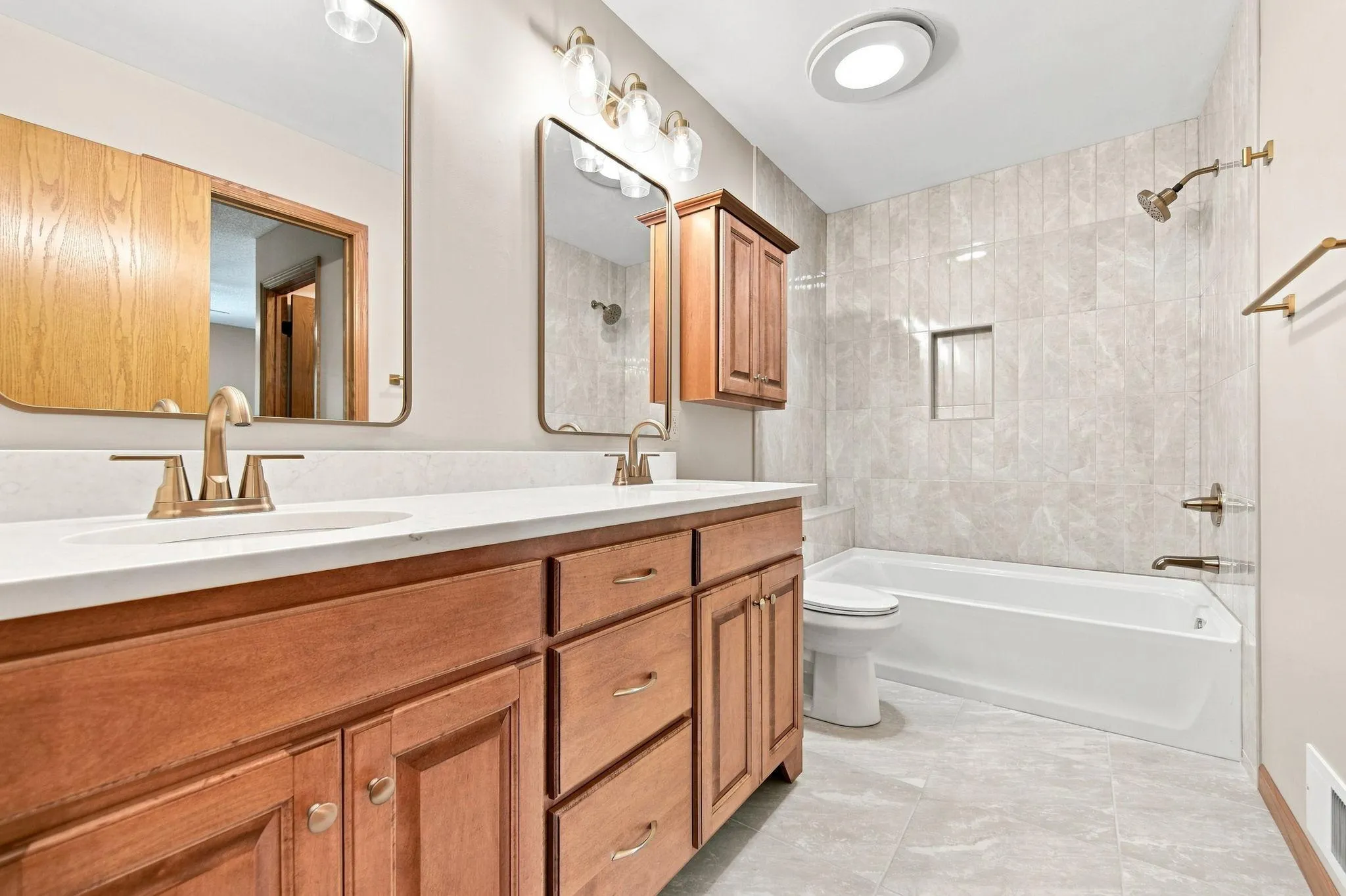 Photo 16 of 9081 13th Ne Street