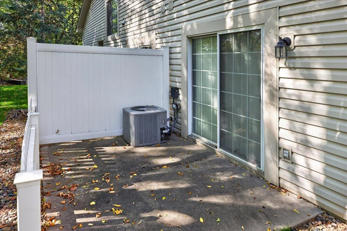 Photo 5 of 2583 Lockwood Drive