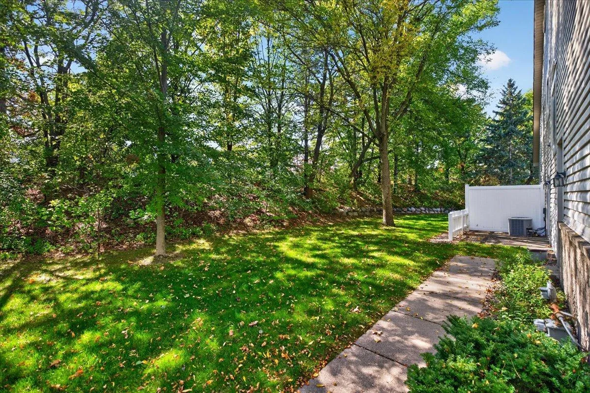 Photo 3 of 2583 Lockwood Drive