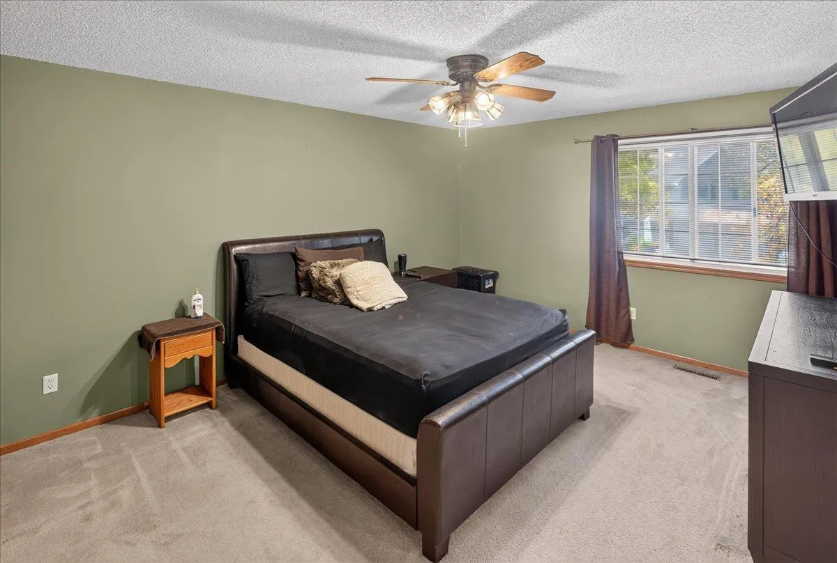 Photo 22 of 2583 Lockwood Drive