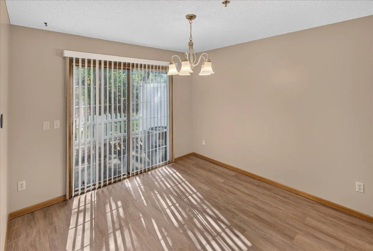 Photo 11 of 2583 Lockwood Drive