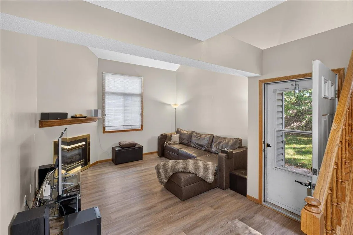 Photo 9 of 2583 Lockwood Drive