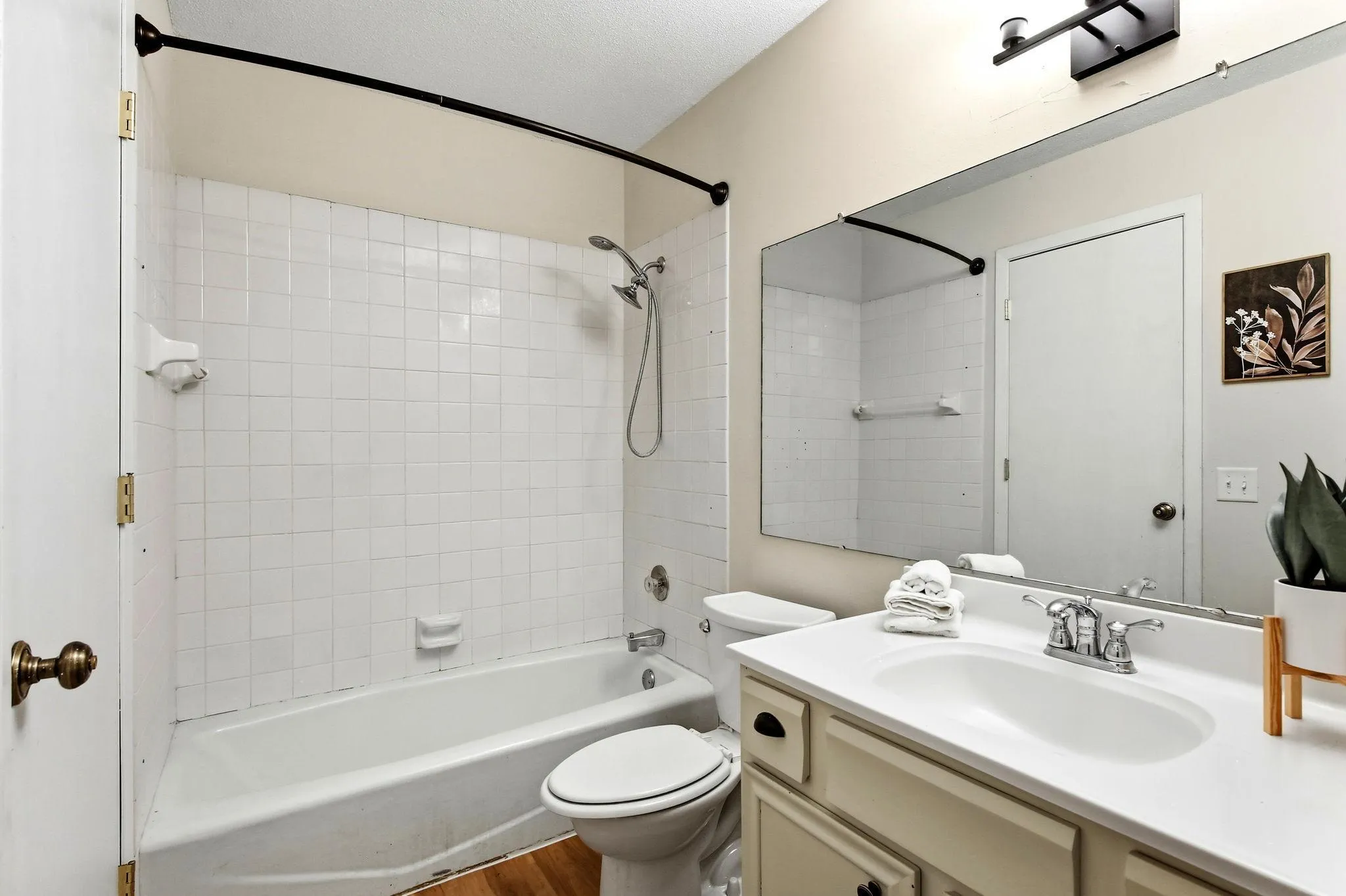 Photo 13 of 1213 Timbershore Lane