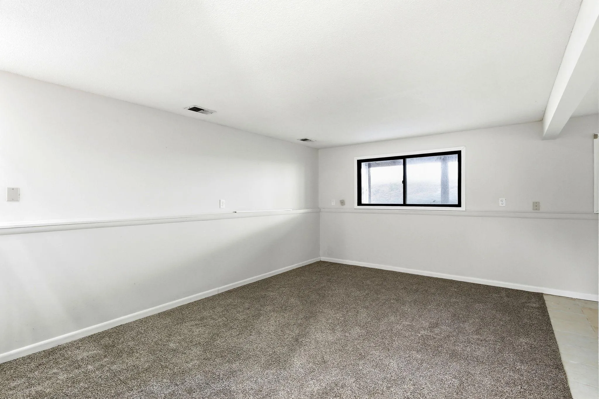 Photo 17 of 1213 Timbershore Lane