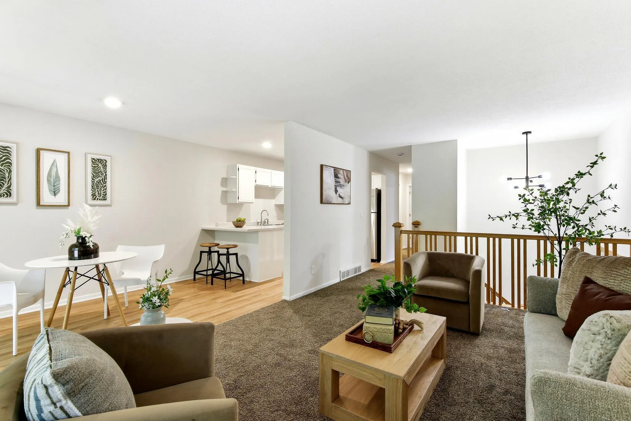 Photo 4 of 1213 Timbershore Lane