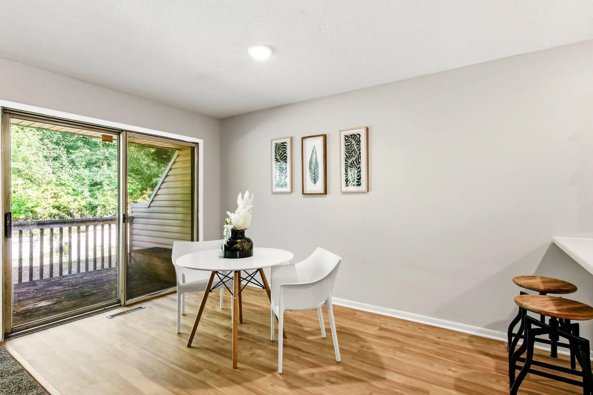 Photo 5 of 1213 Timbershore Lane