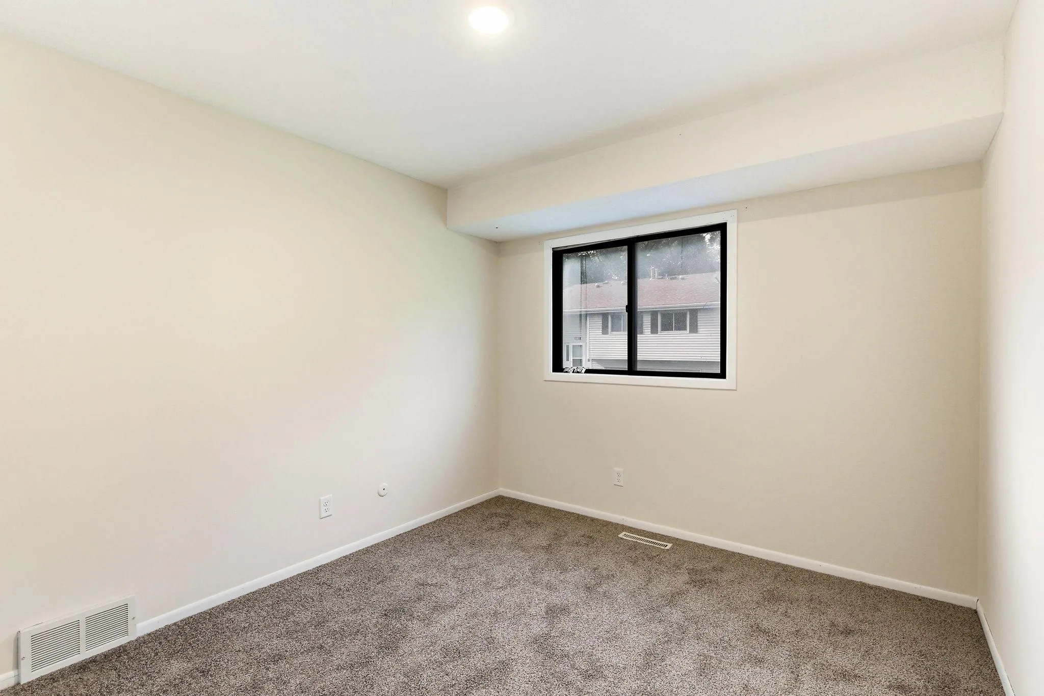 Photo 14 of 1213 Timbershore Lane