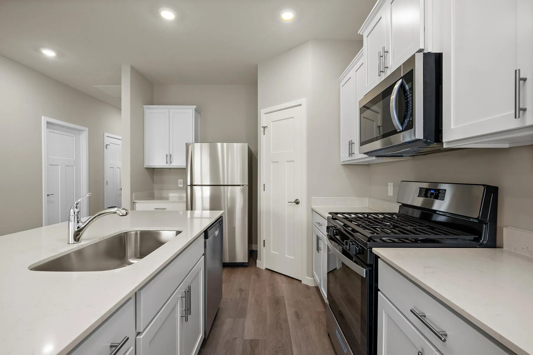 Photo 11 of 8472 Walnut Street