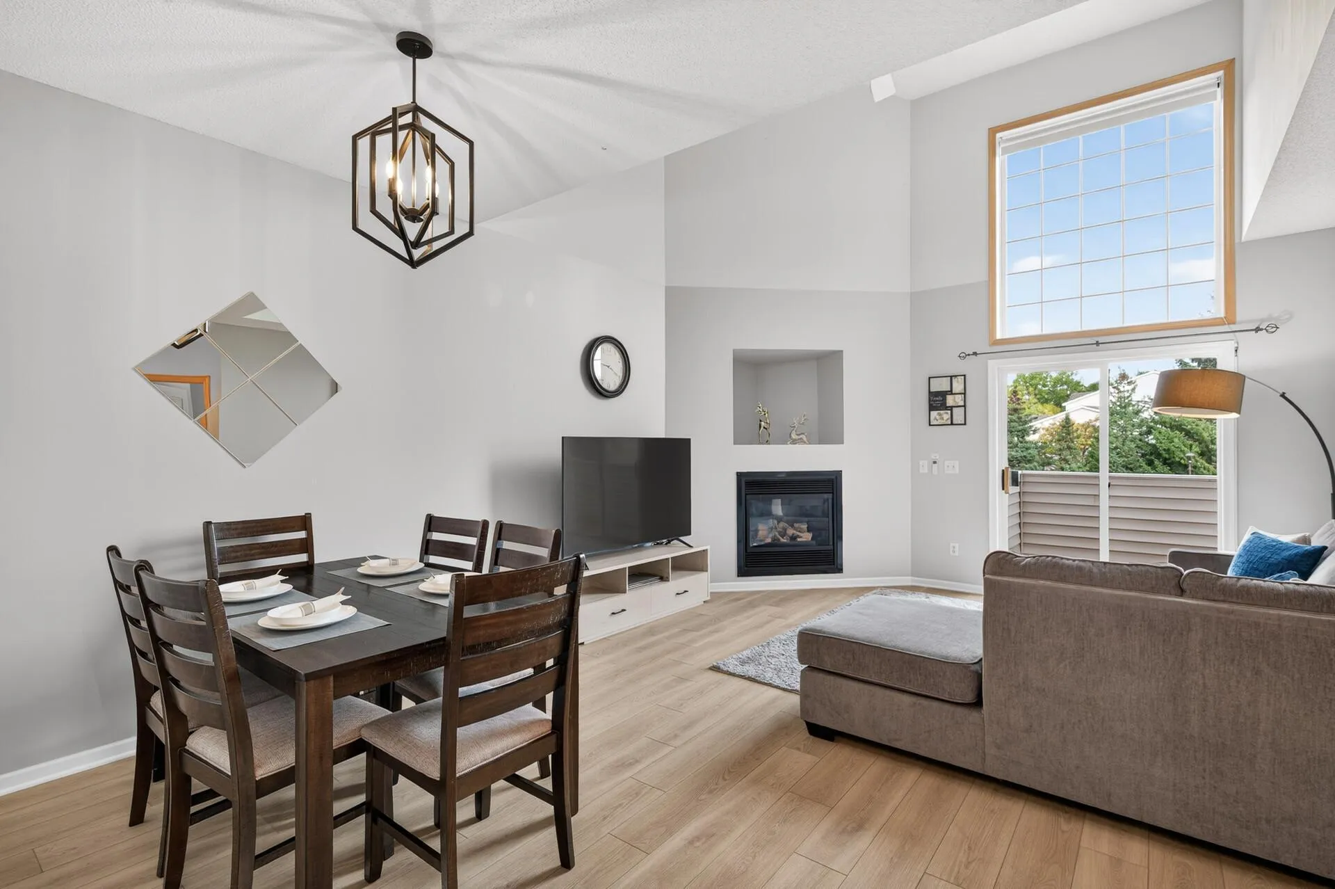 Photo 8 of 17679 Hackberry Court