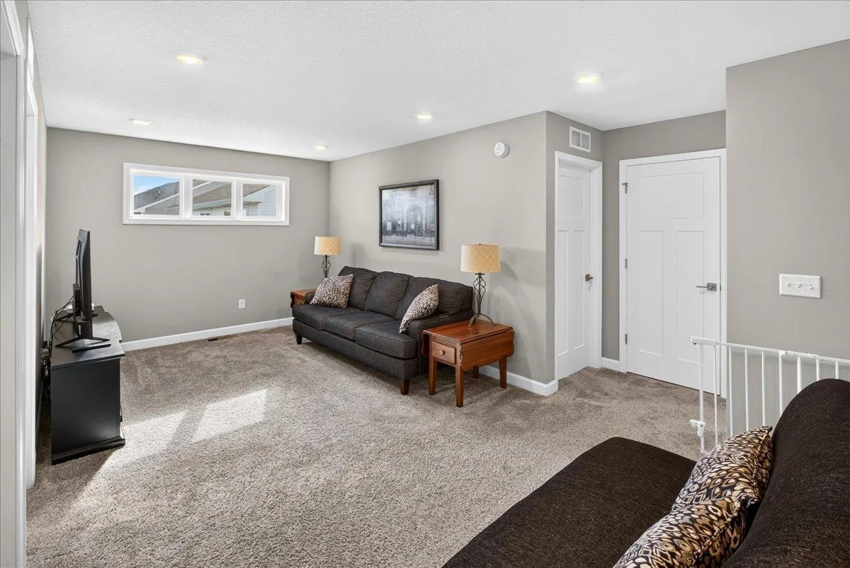 Photo 15 of 2105 Itasca Circle