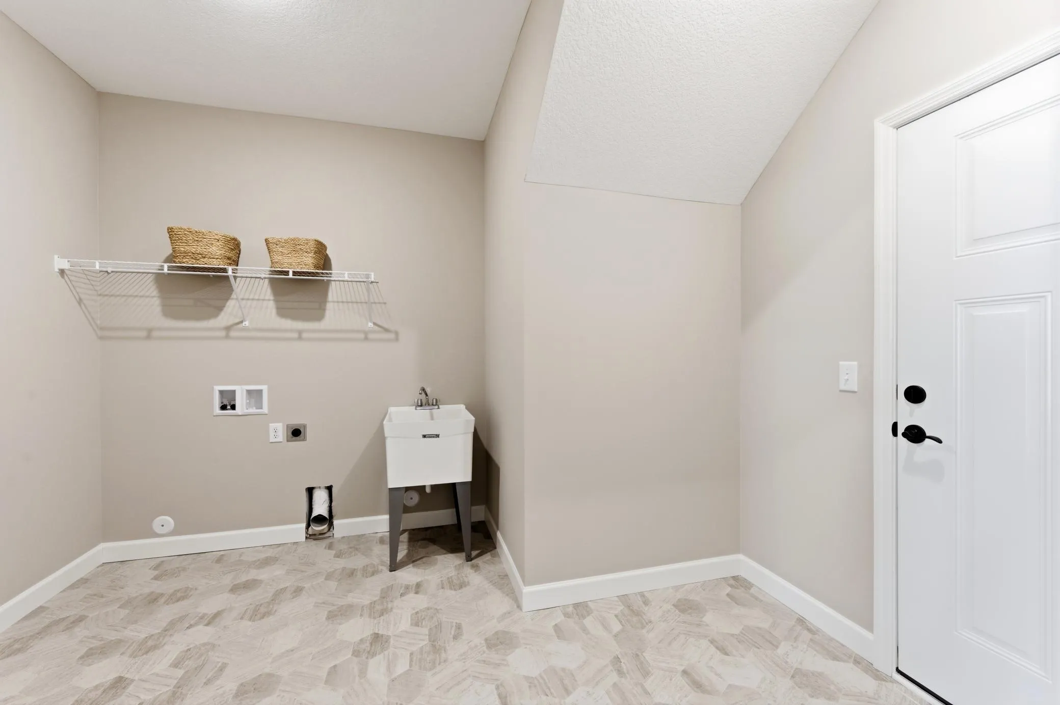 Photo 16 of 1037 E Meadowsweet Drive
