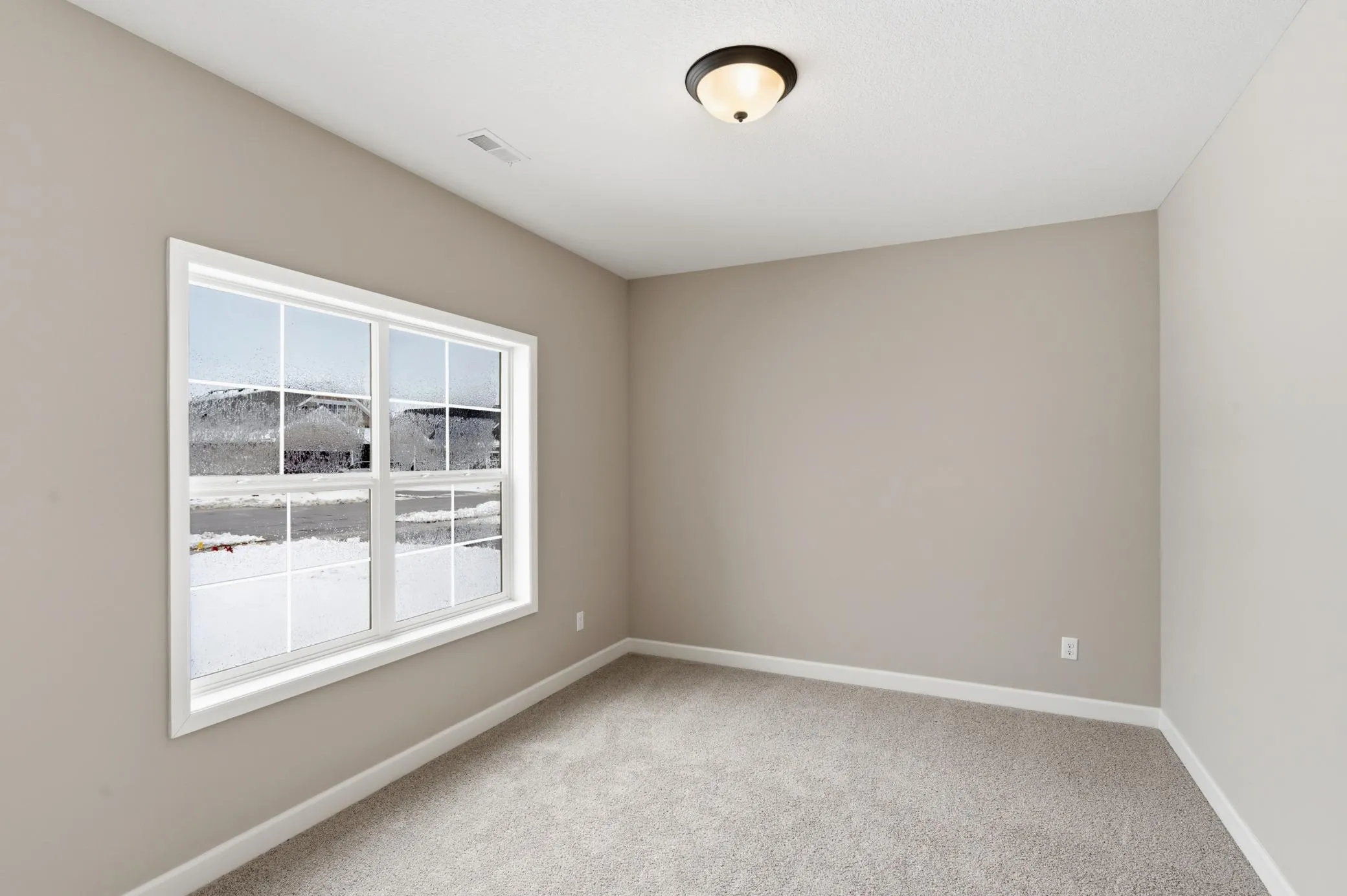 Photo 12 of 1037 E Meadowsweet Drive