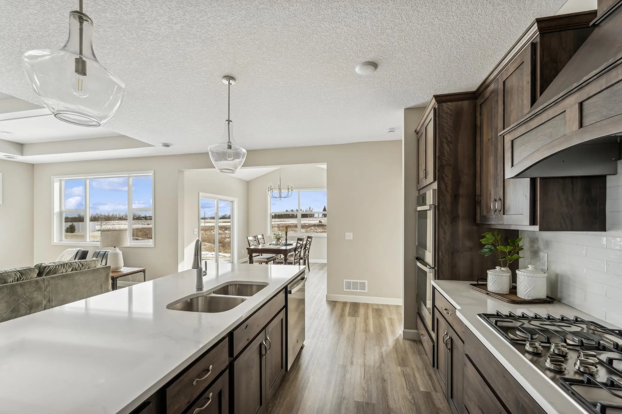 Photo 7 of 1055 E Meadowsweet Drive
