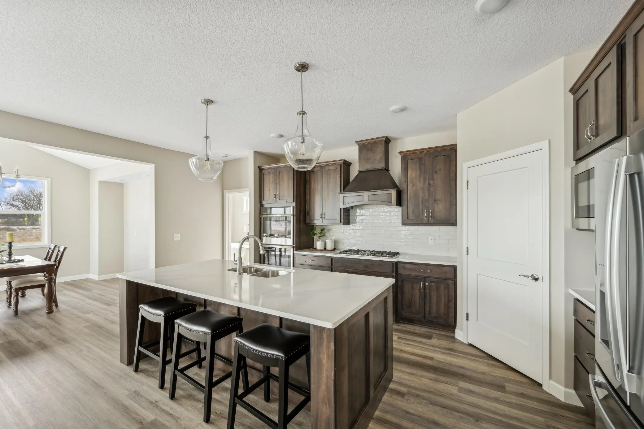 Photo 5 of 1055 E Meadowsweet Drive