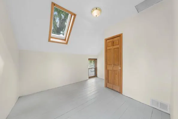 Photo 10 of 421 Lewis Street