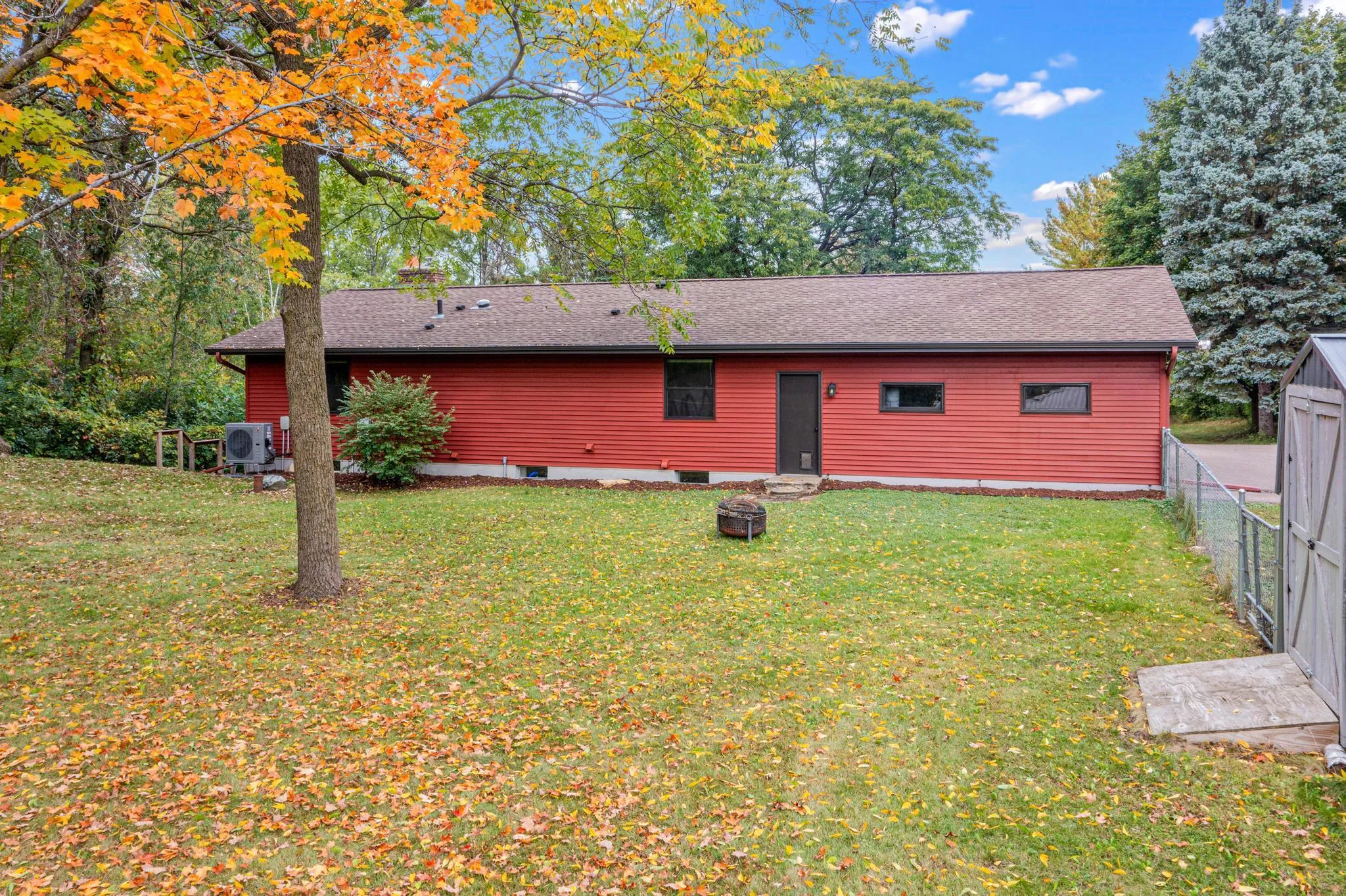 Photo 28 of 653 Deerwood Drive