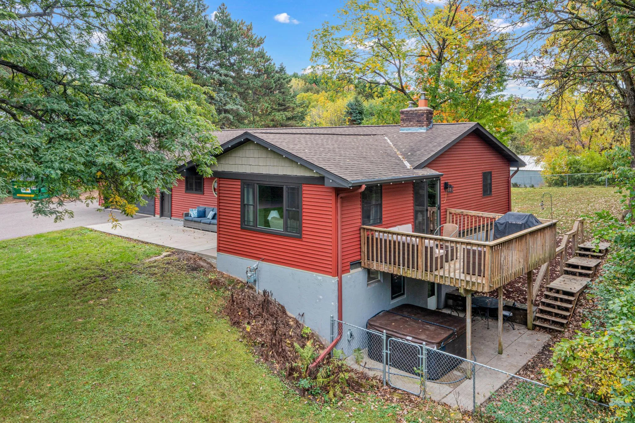 Photo 3 of 653 Deerwood Drive