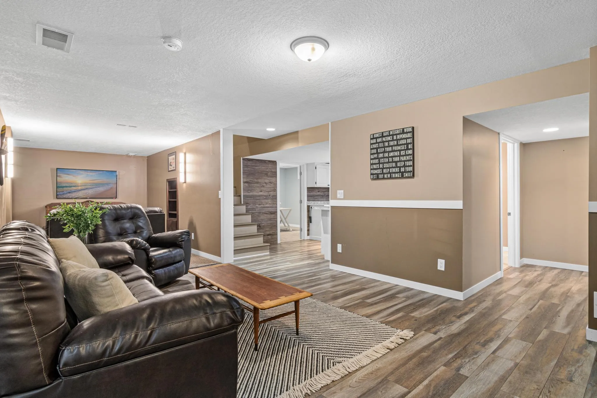 Photo 21 of 653 Deerwood Drive